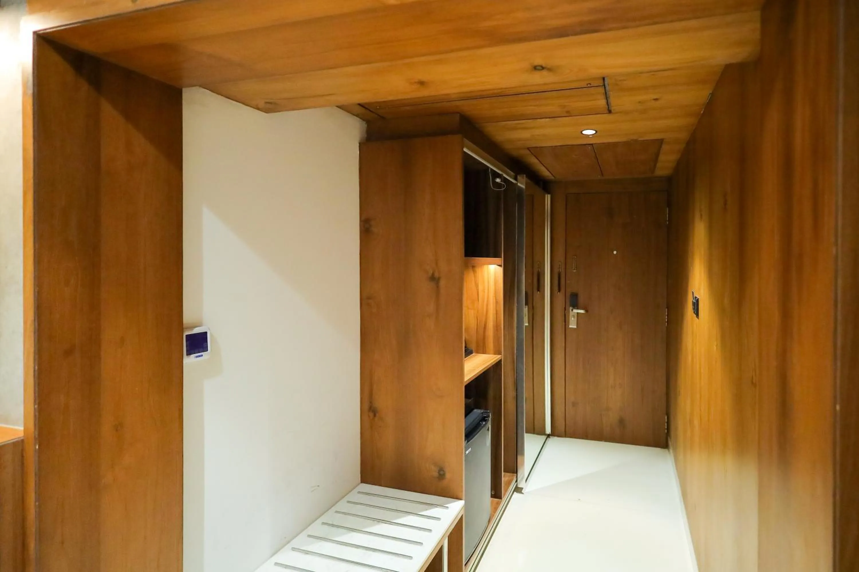 wardrobe in Royal Plaza Suites by RAK Rooms, Mangaluru