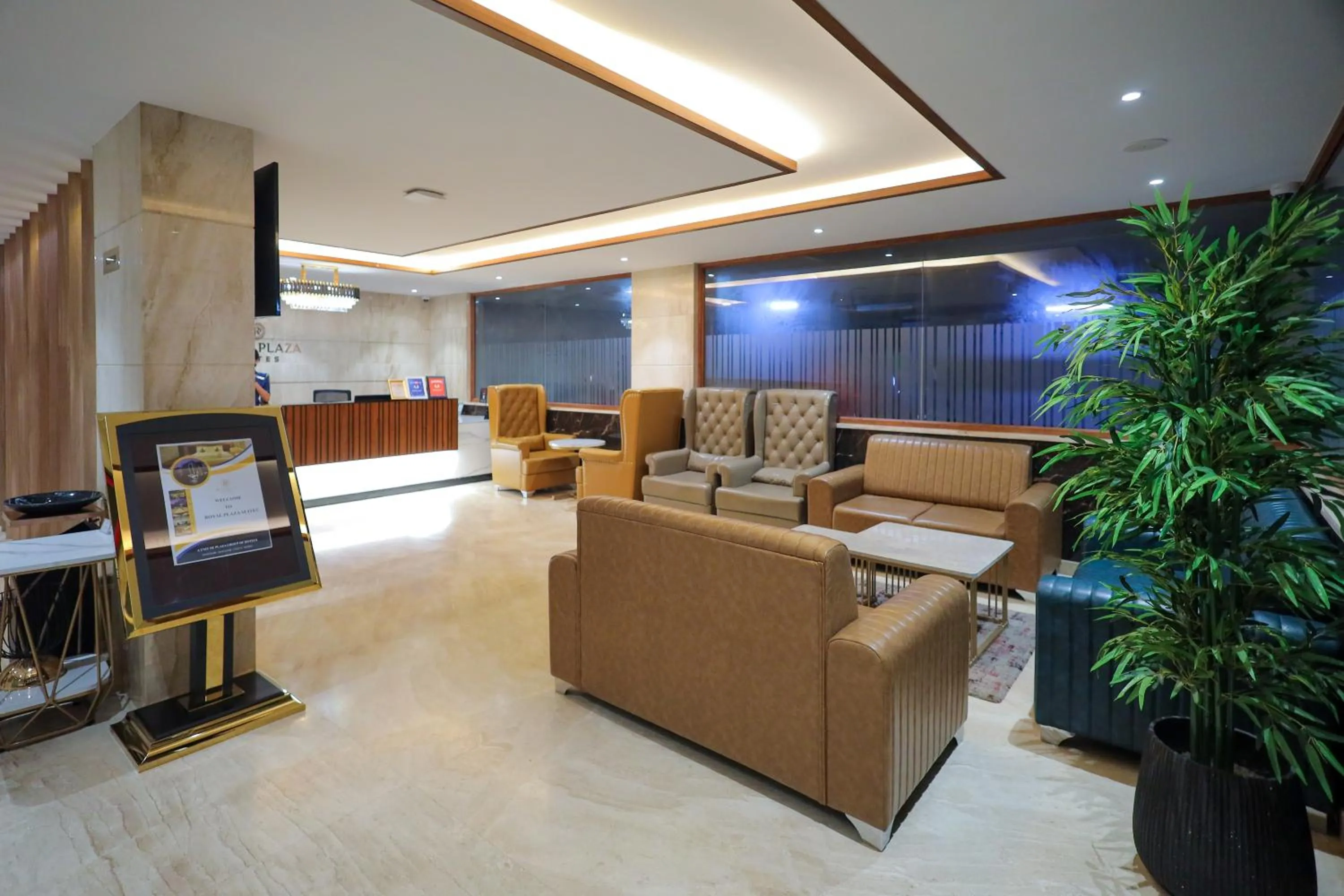 Lobby or reception in Royal Plaza Suites by RAK Rooms, Mangaluru