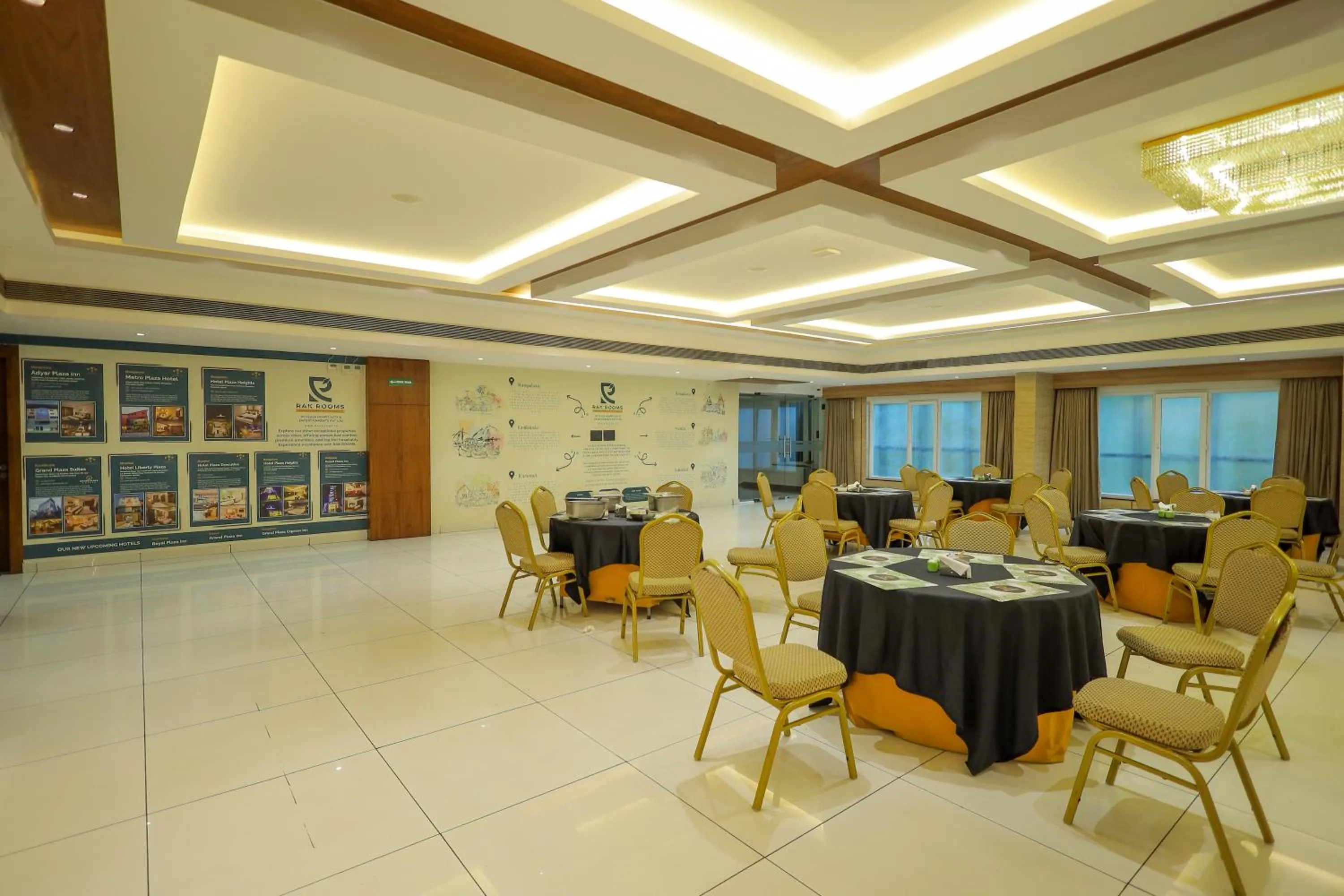 Banquet/Function facilities in Royal Plaza Suites by RAK Rooms, Mangaluru