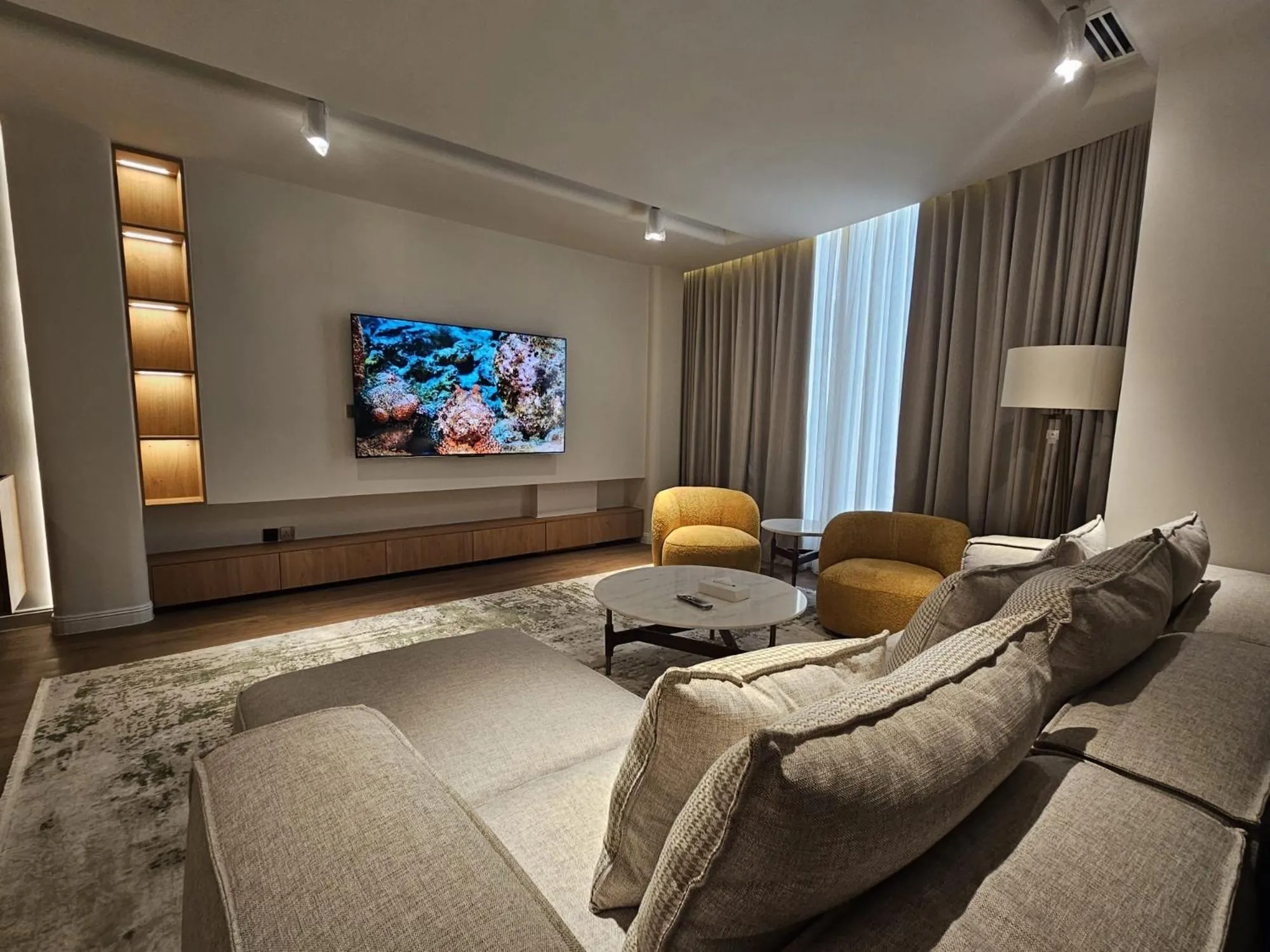 TV and multimedia in Al Faris Suites 2