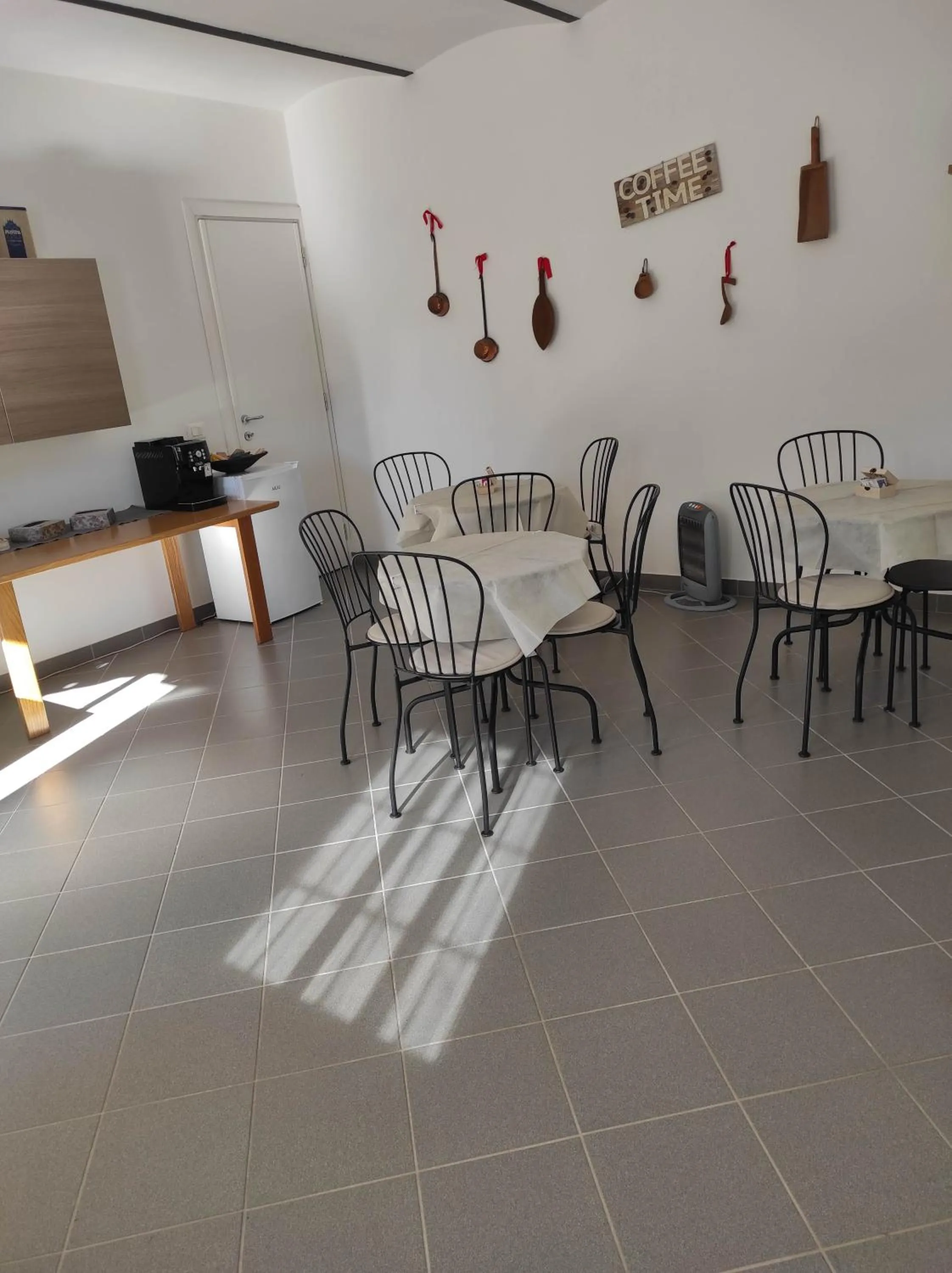 Breakfast in B&B Anyme