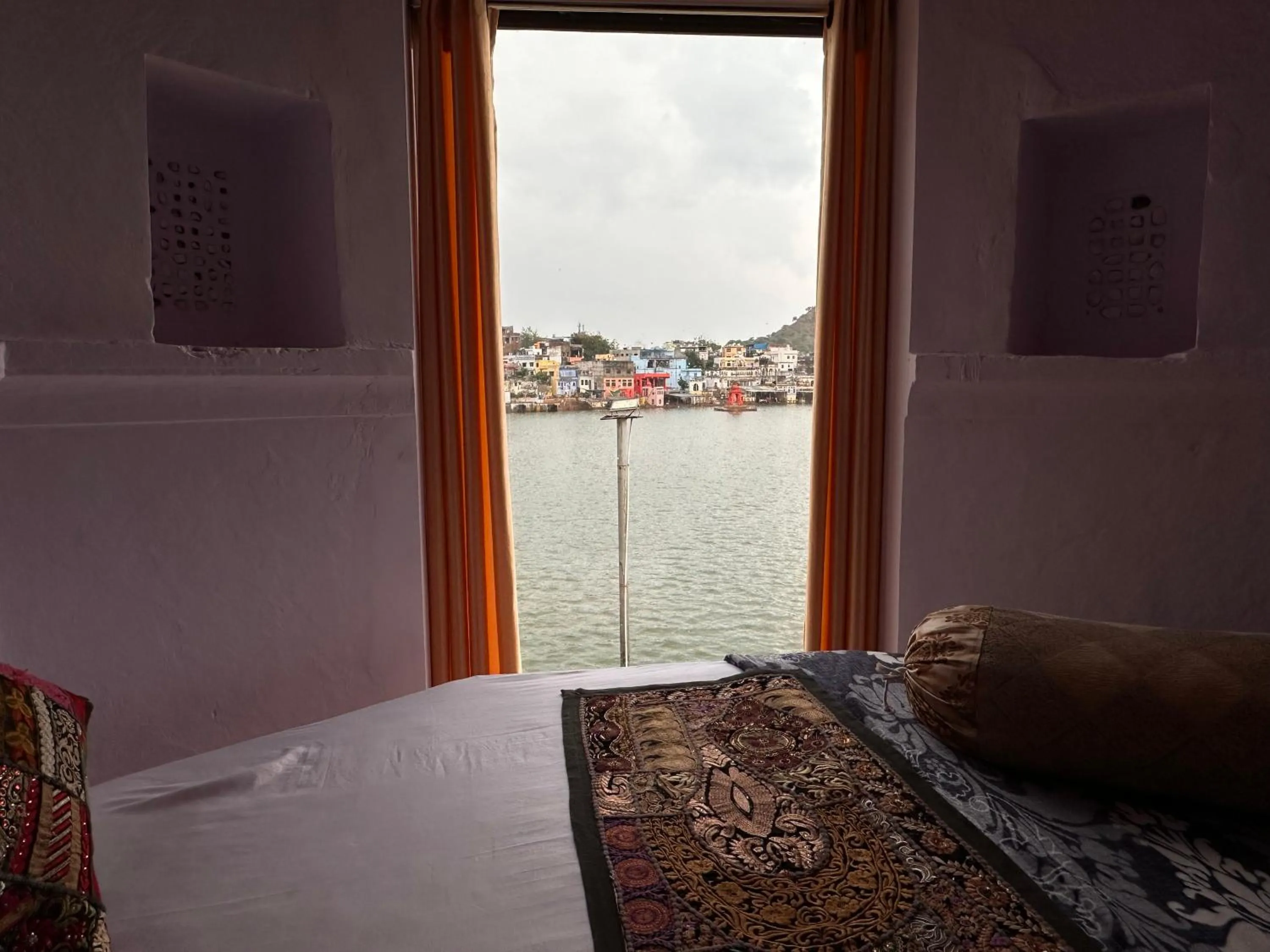 Bed in Hotel Kota kunj Heritage