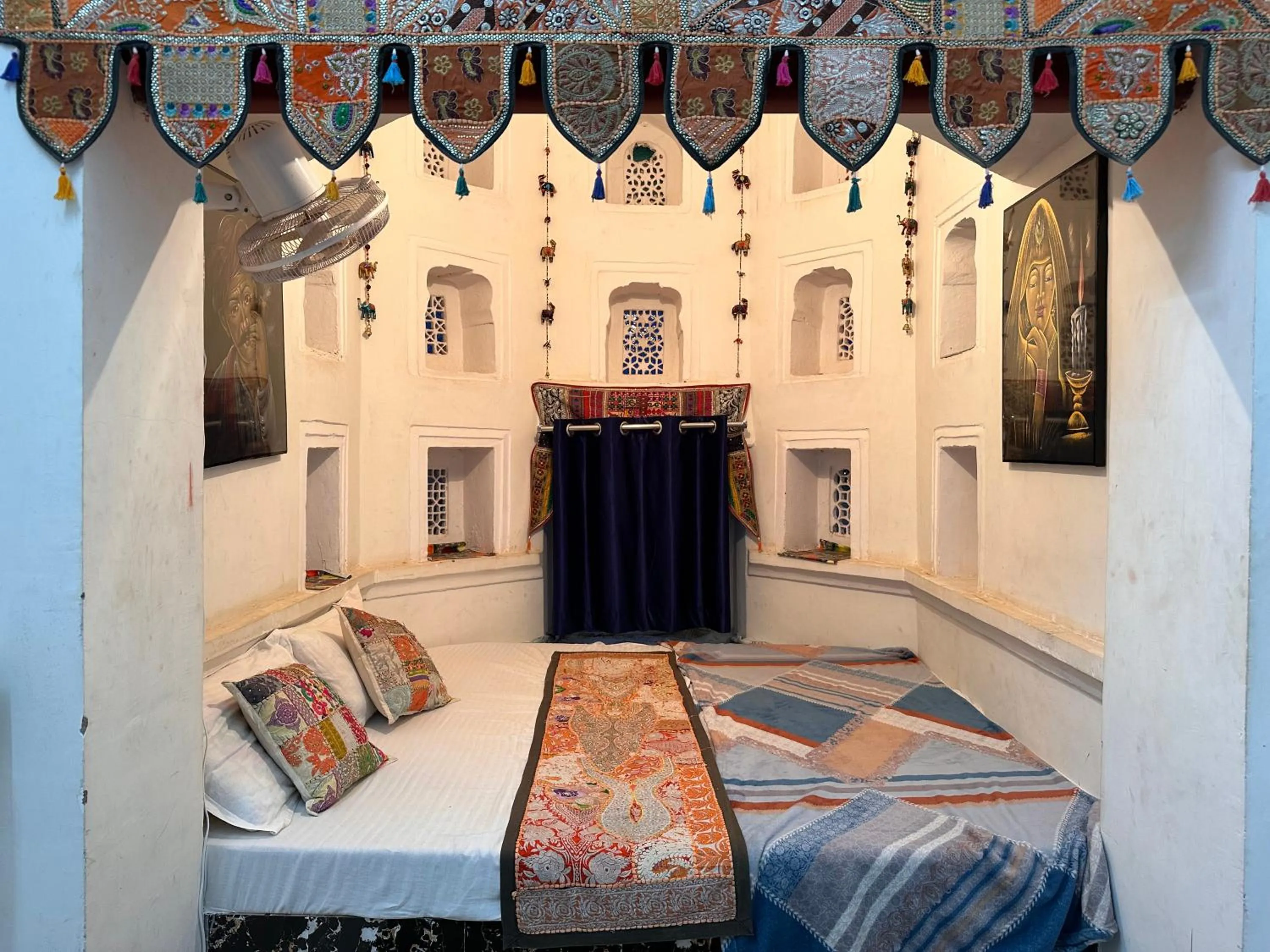 Bed in Hotel Kota kunj Heritage