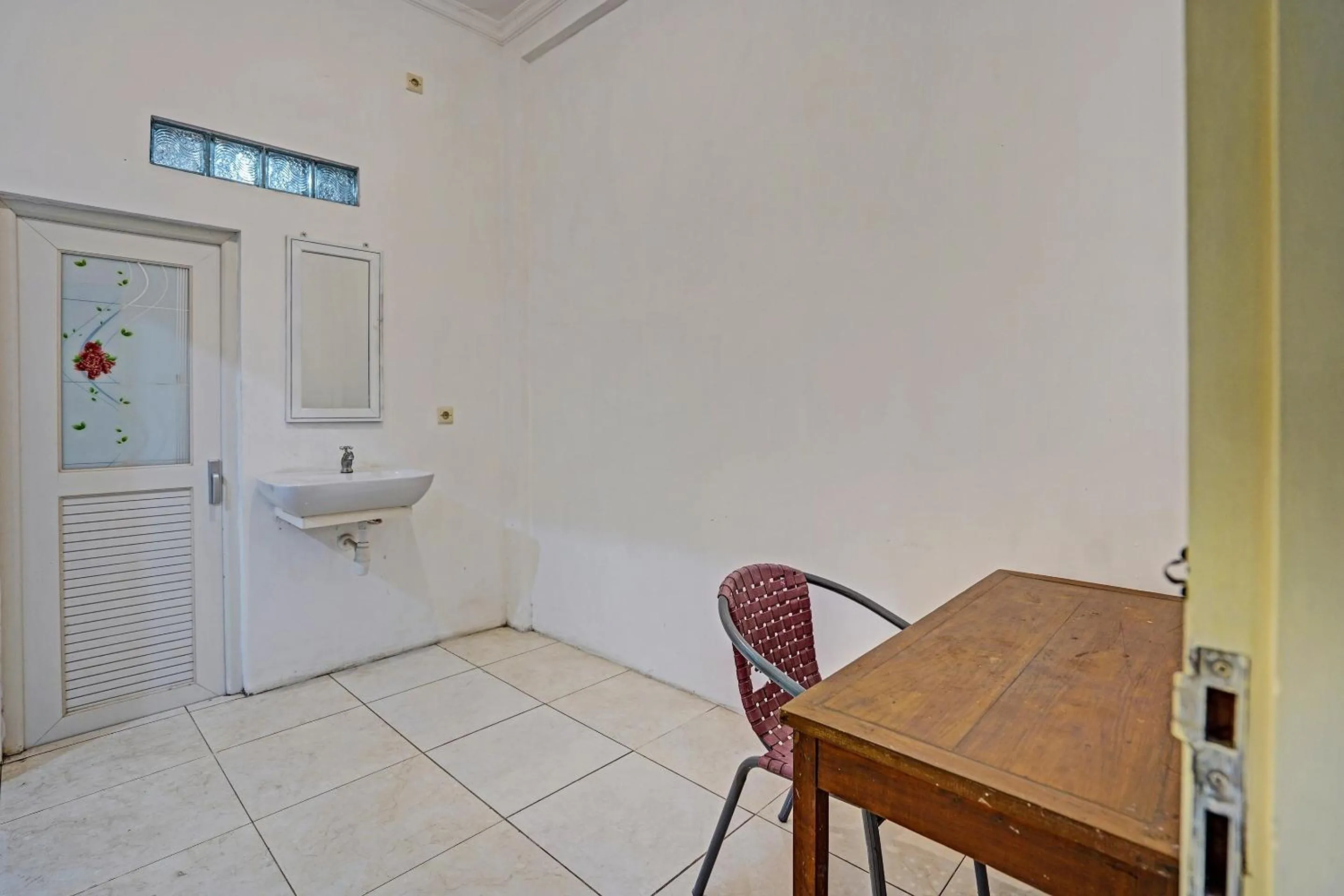 Bedroom in OYO 90943 Mochi 88 Homestay