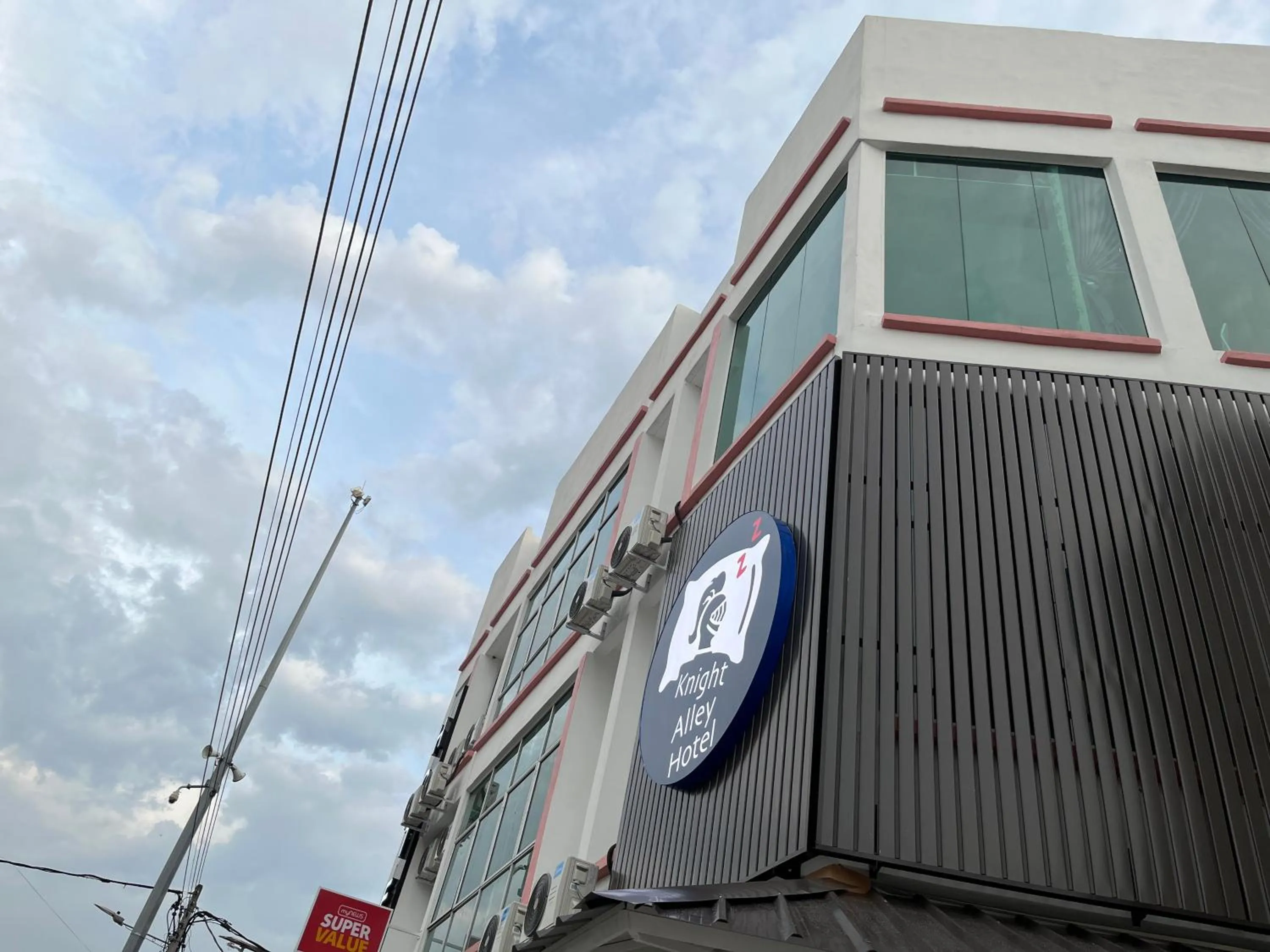 Property building in Knight Alley Hotel