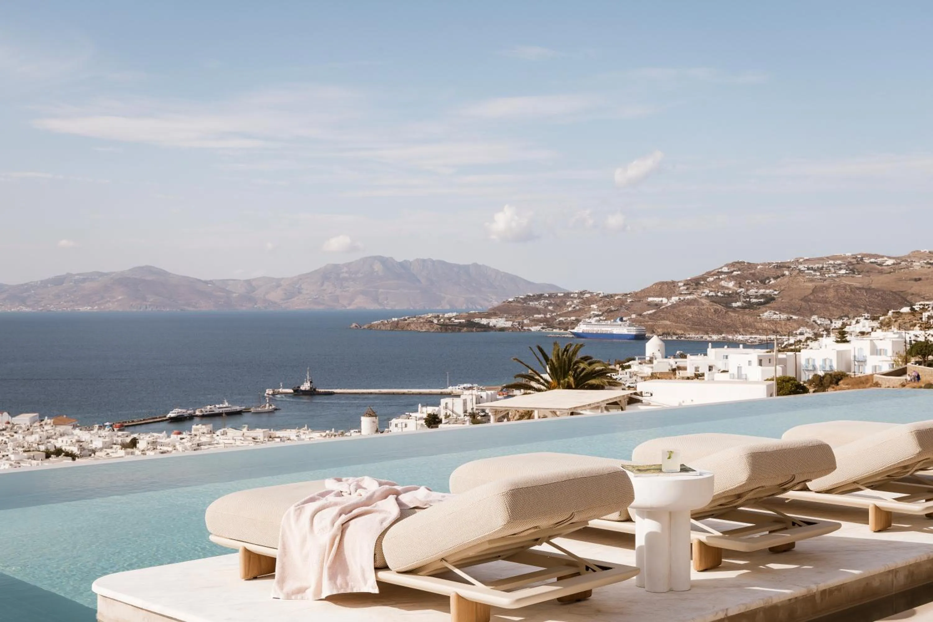 Day in Lovia Mykonos