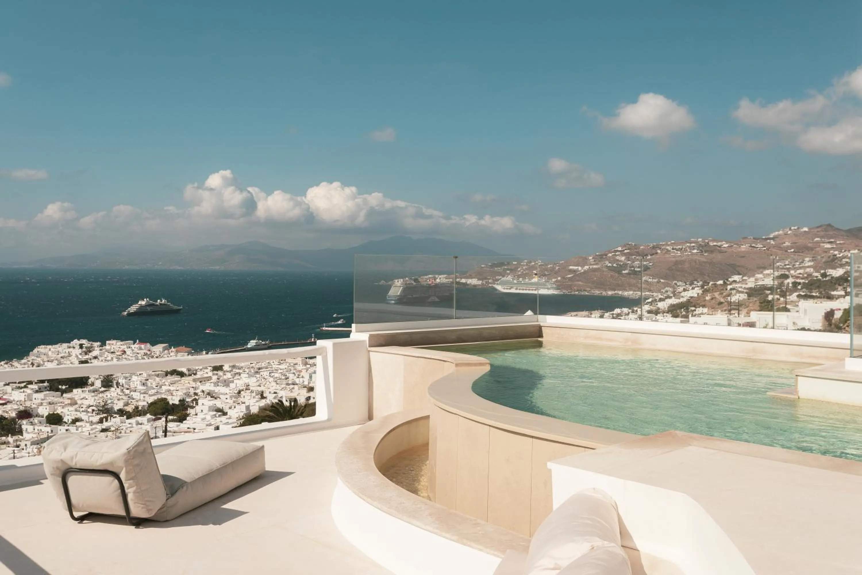 Day in Lovia Mykonos
