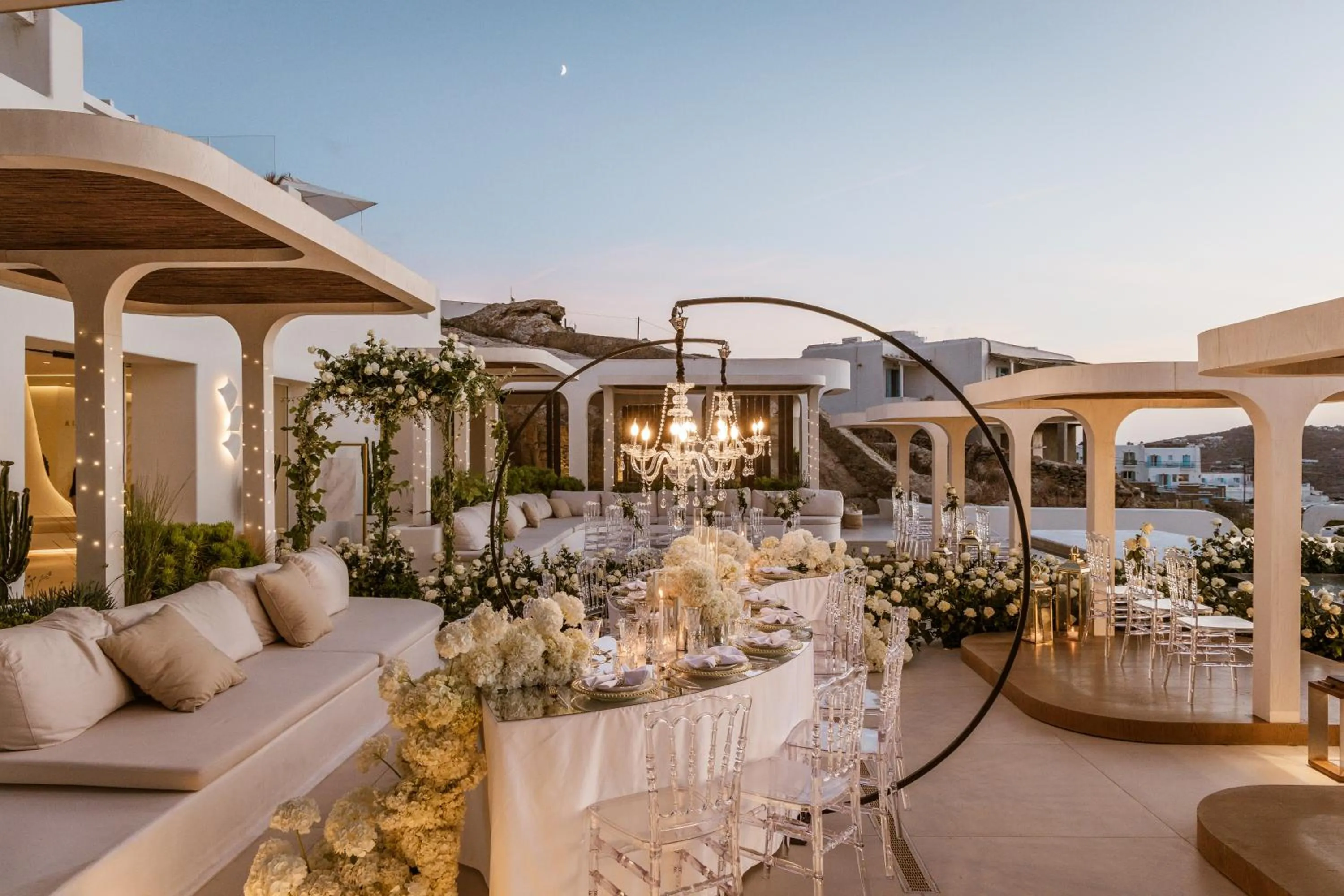 Food and drinks in Lovia Mykonos