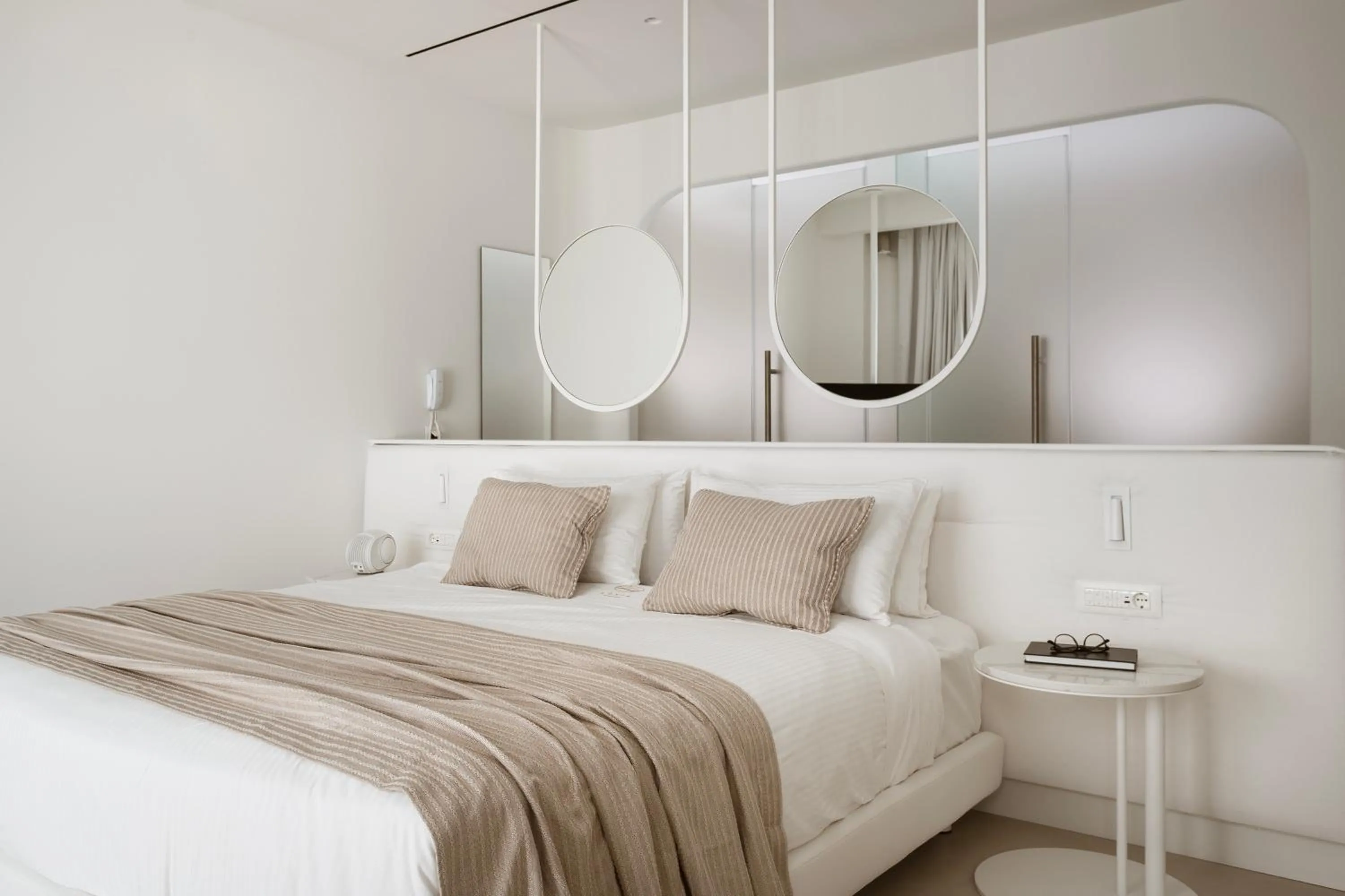 Bed in Lovia Mykonos