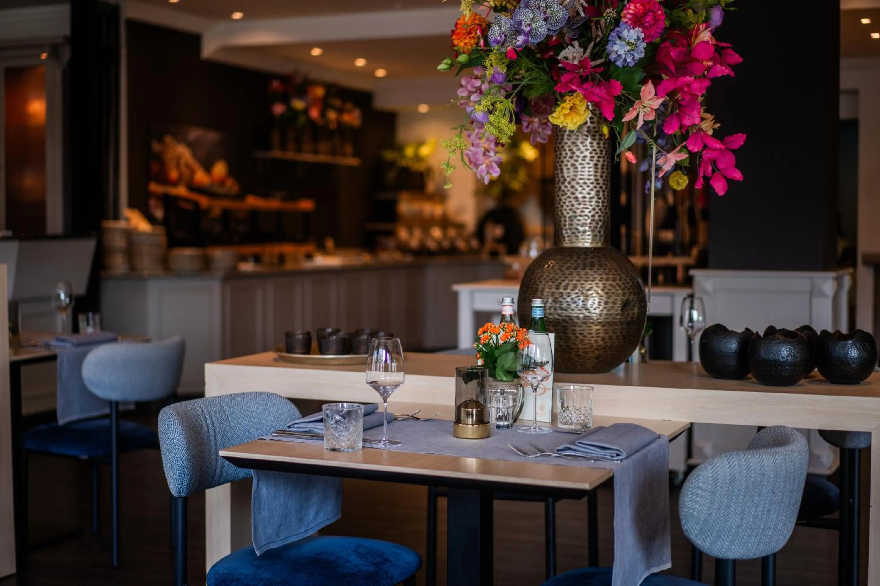 Restaurant/places to eat in Hotel VIC