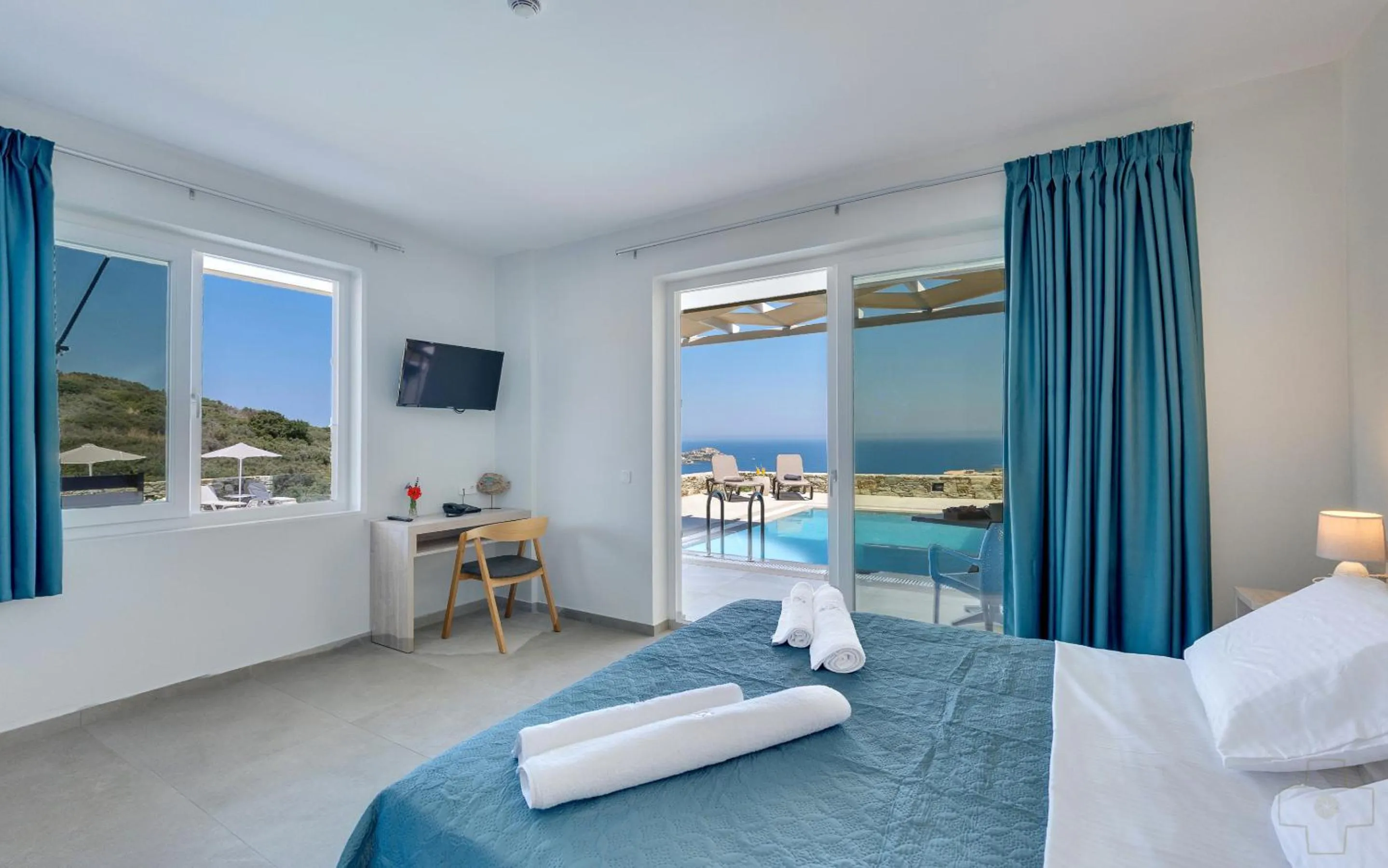 Bed in Spiros-Soula Thematic Suites