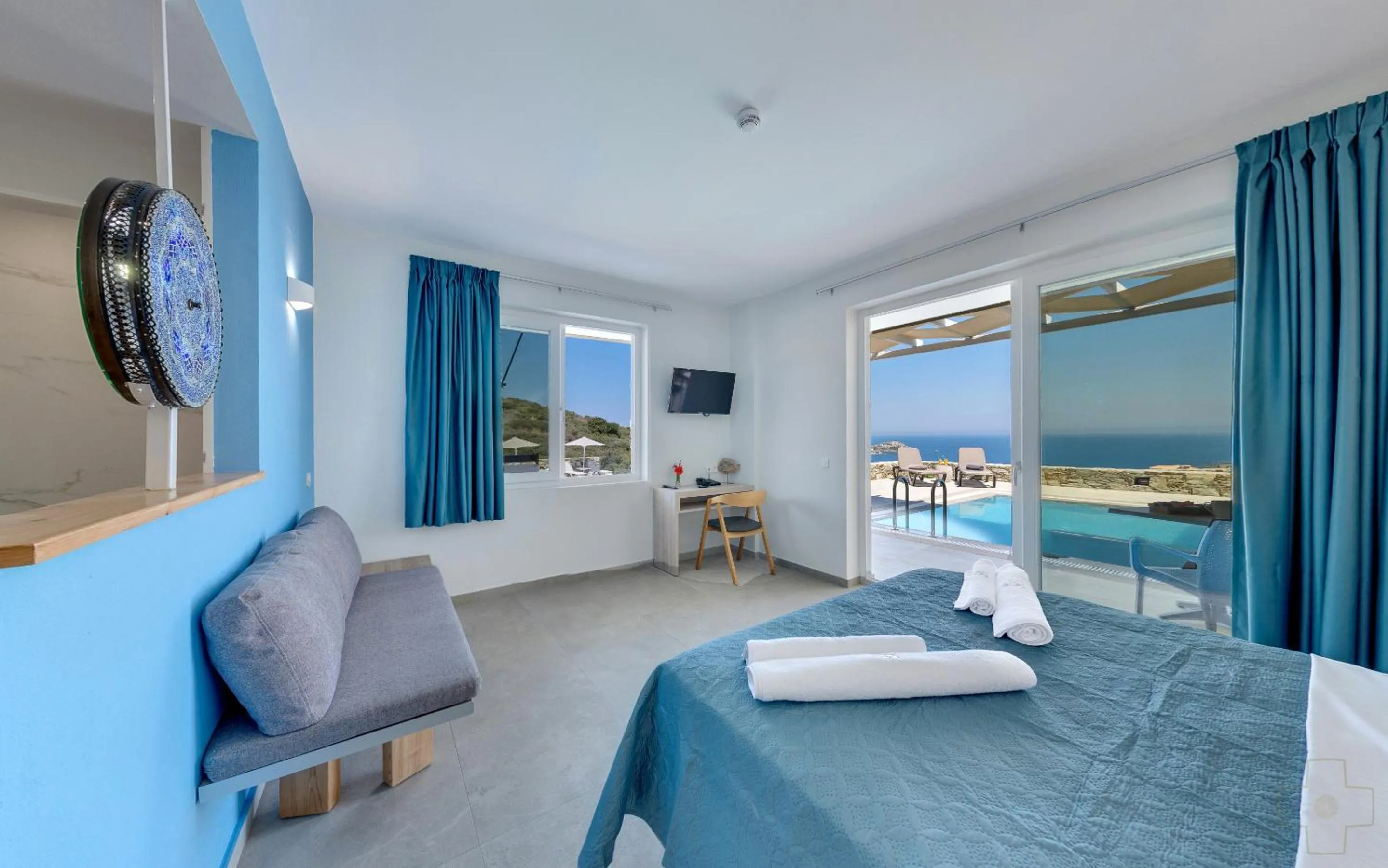 Spiros-Soula Thematic Suites