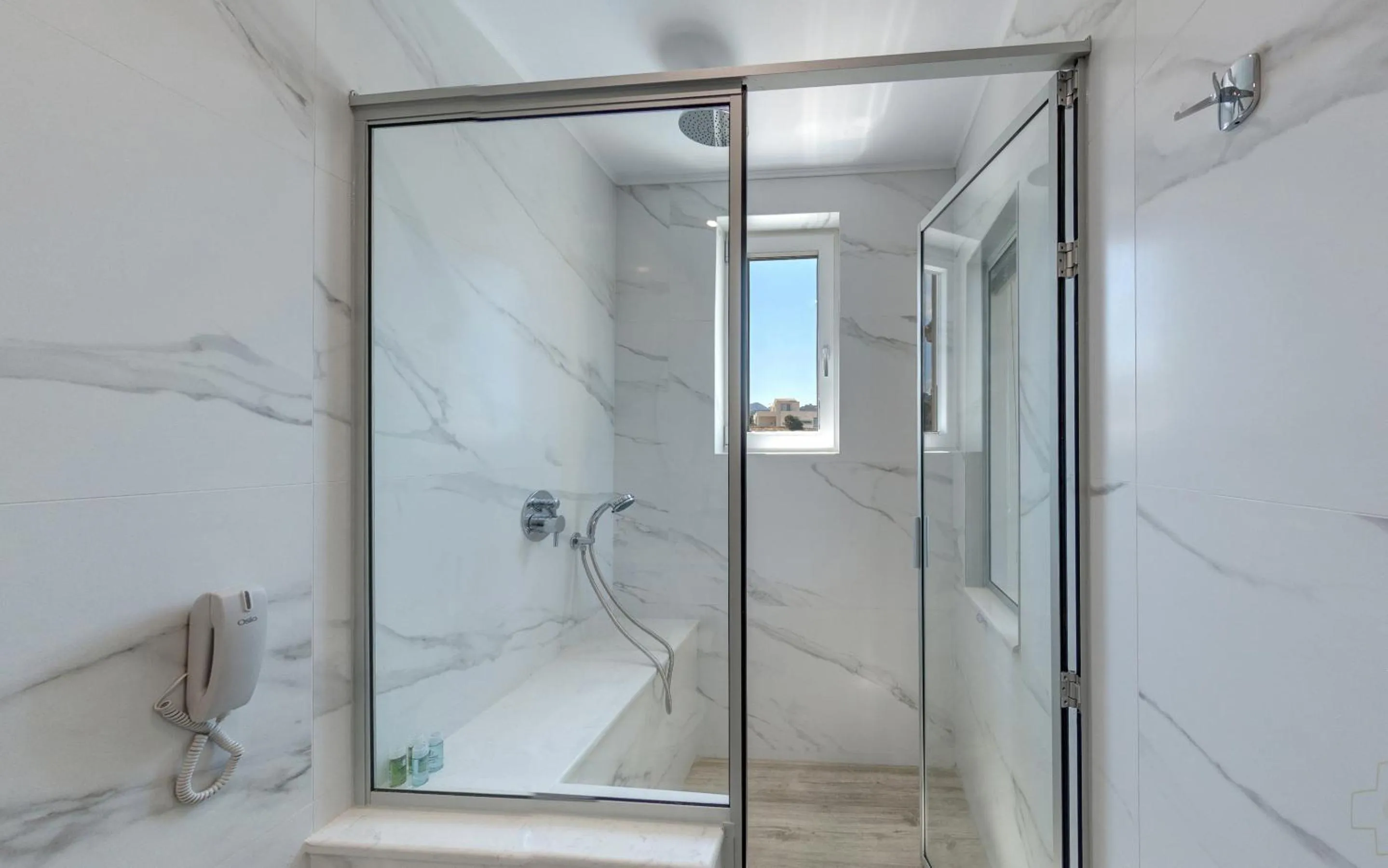 Spiros-Soula Thematic Suites