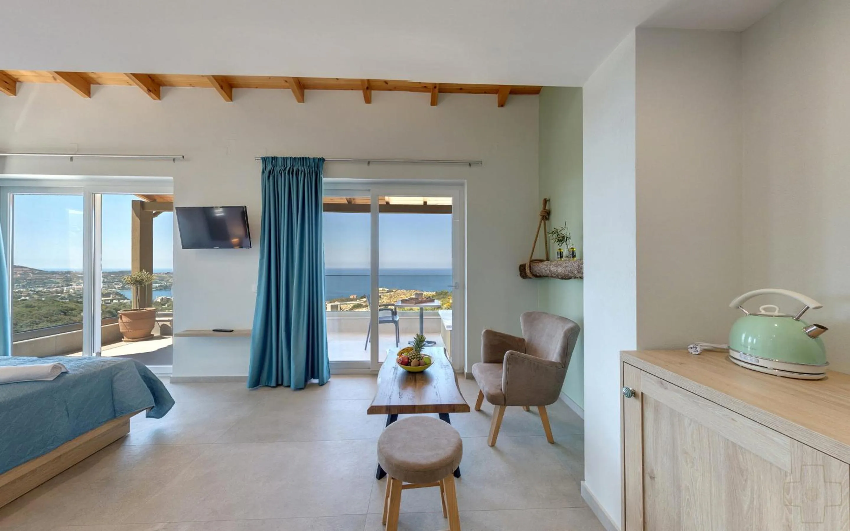 Spiros-Soula Thematic Suites