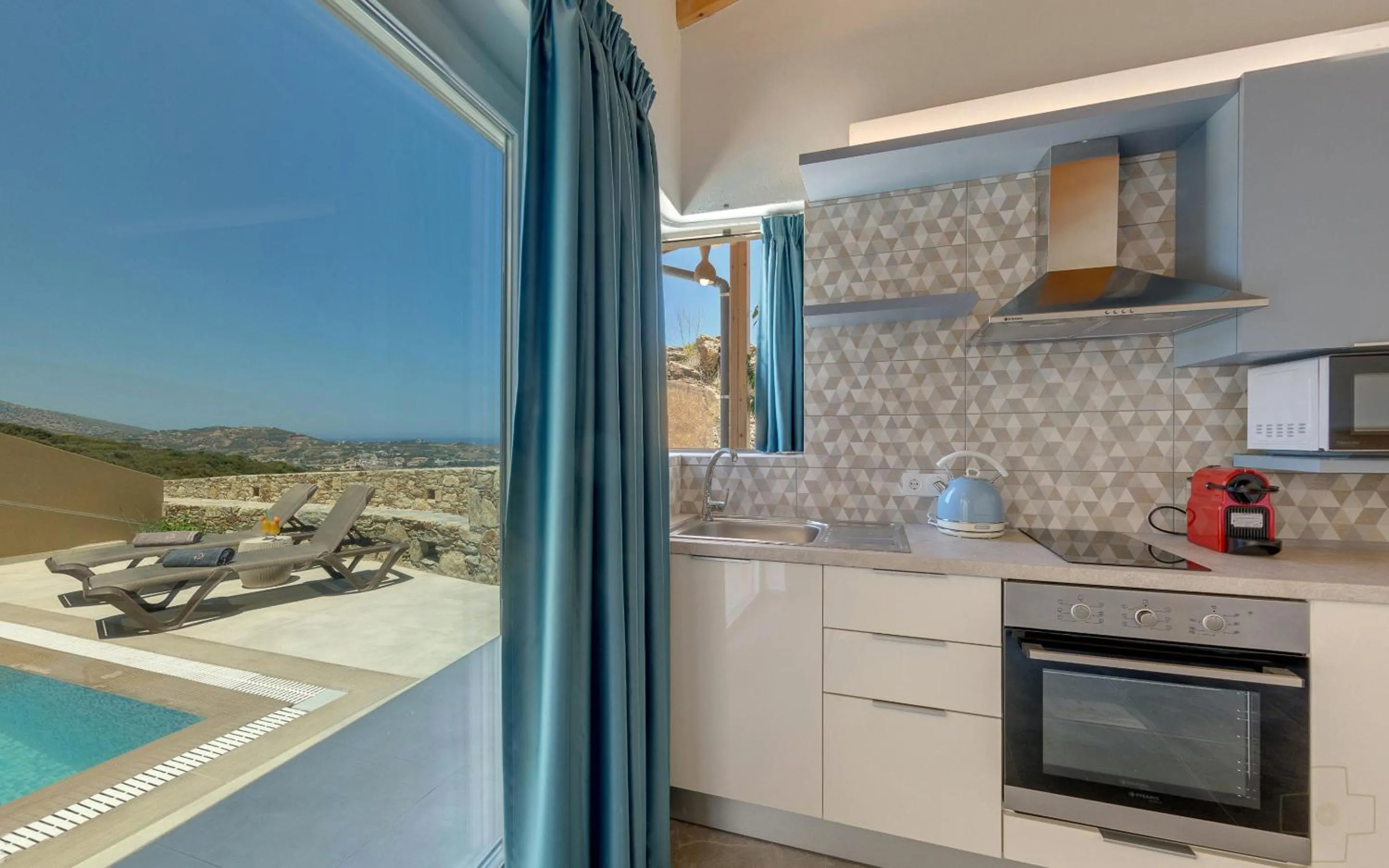 Spiros-Soula Thematic Suites