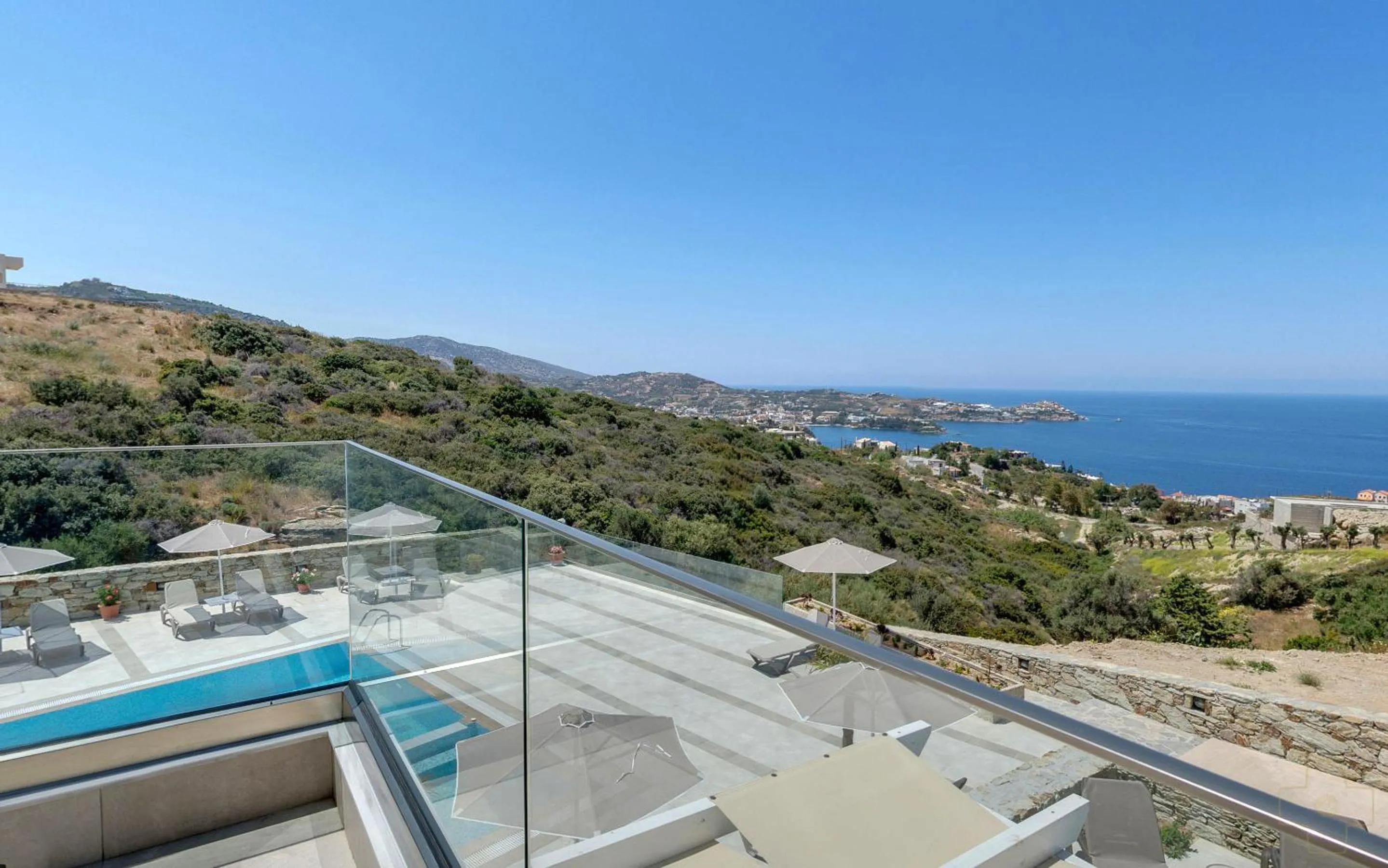 Spiros-Soula Thematic Suites