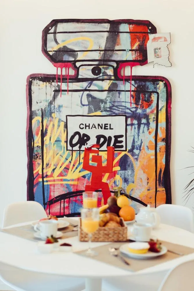 Decorative detail in Marina Gardens Boutique&Suites