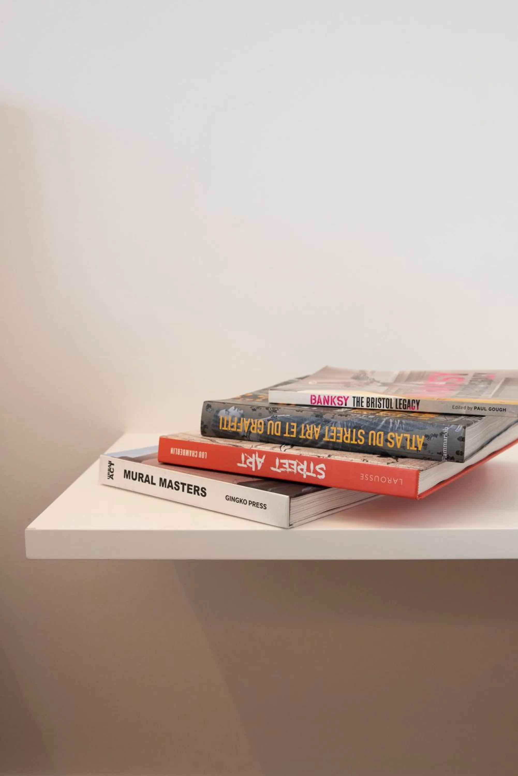 Library in Marina Gardens Boutique&Suites