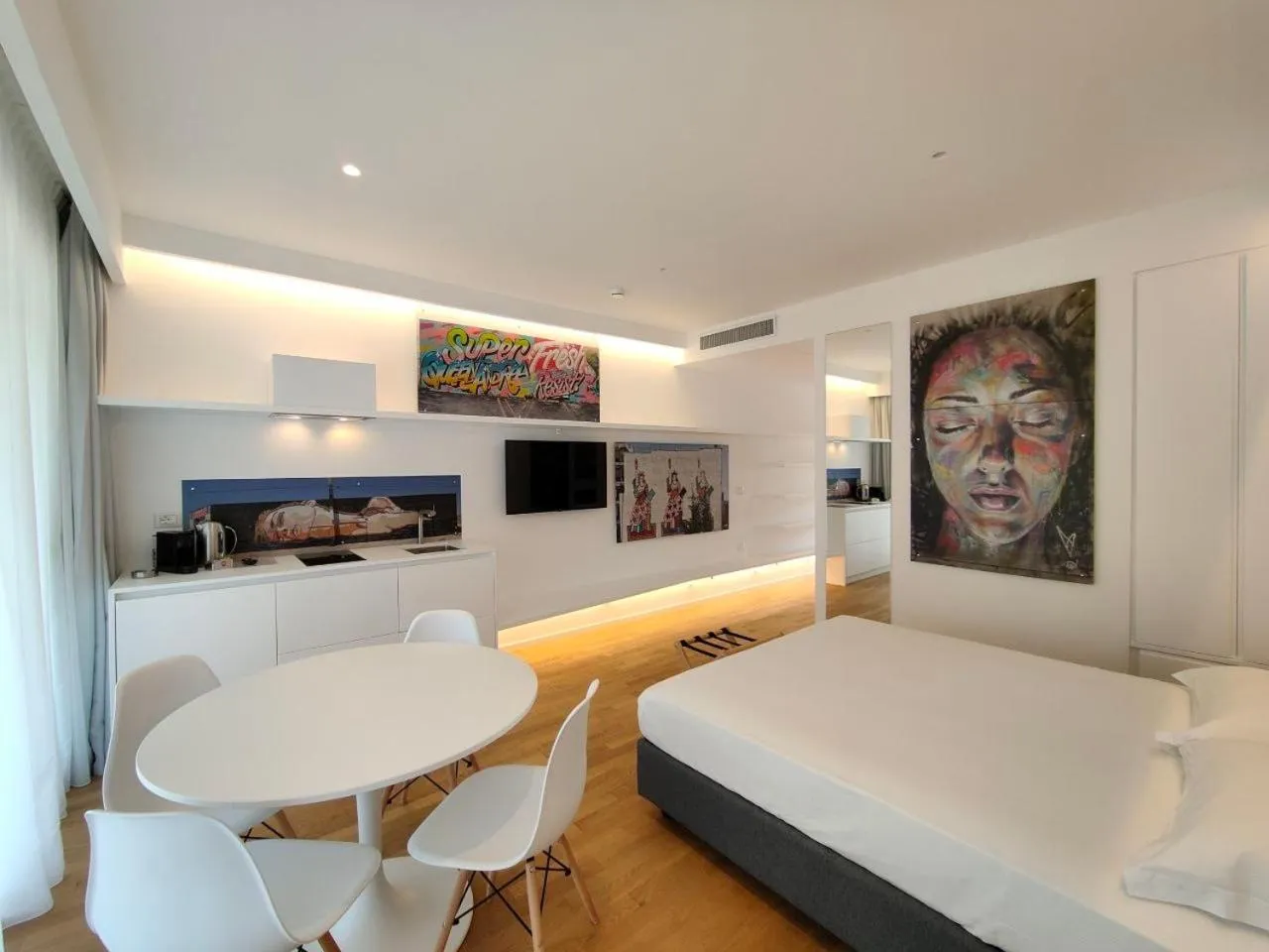 Bed in Marina Gardens Boutique&Suites