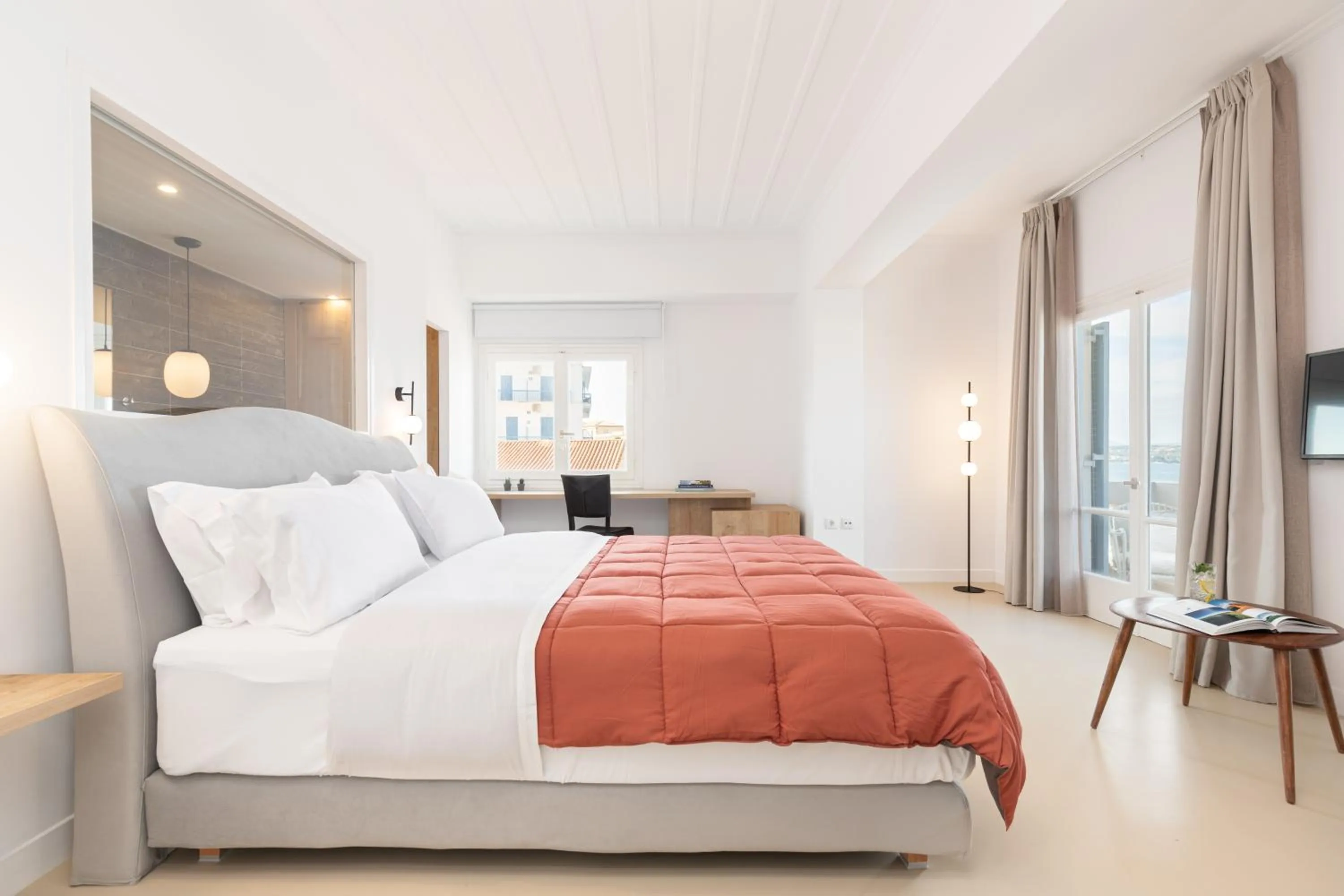 Bed in Hotel Roumani