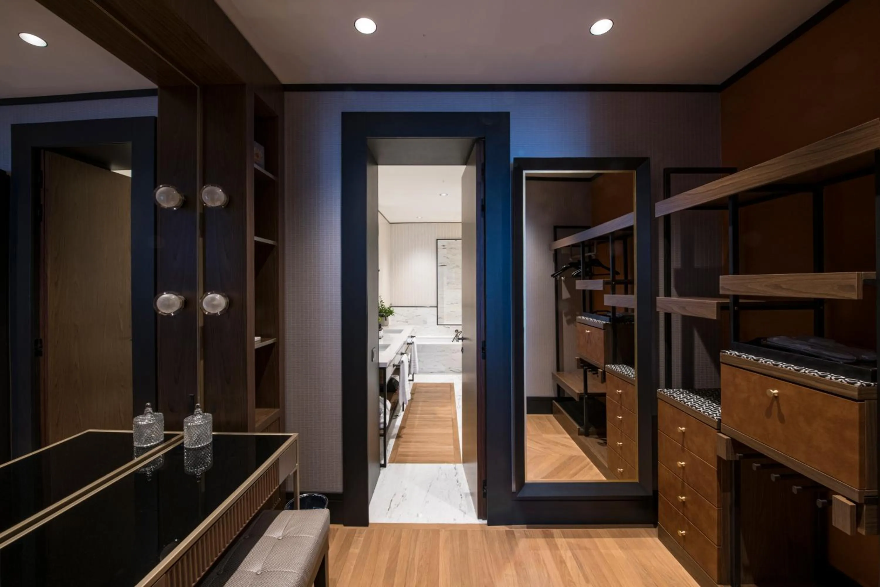 wardrobe in Umiltà 36