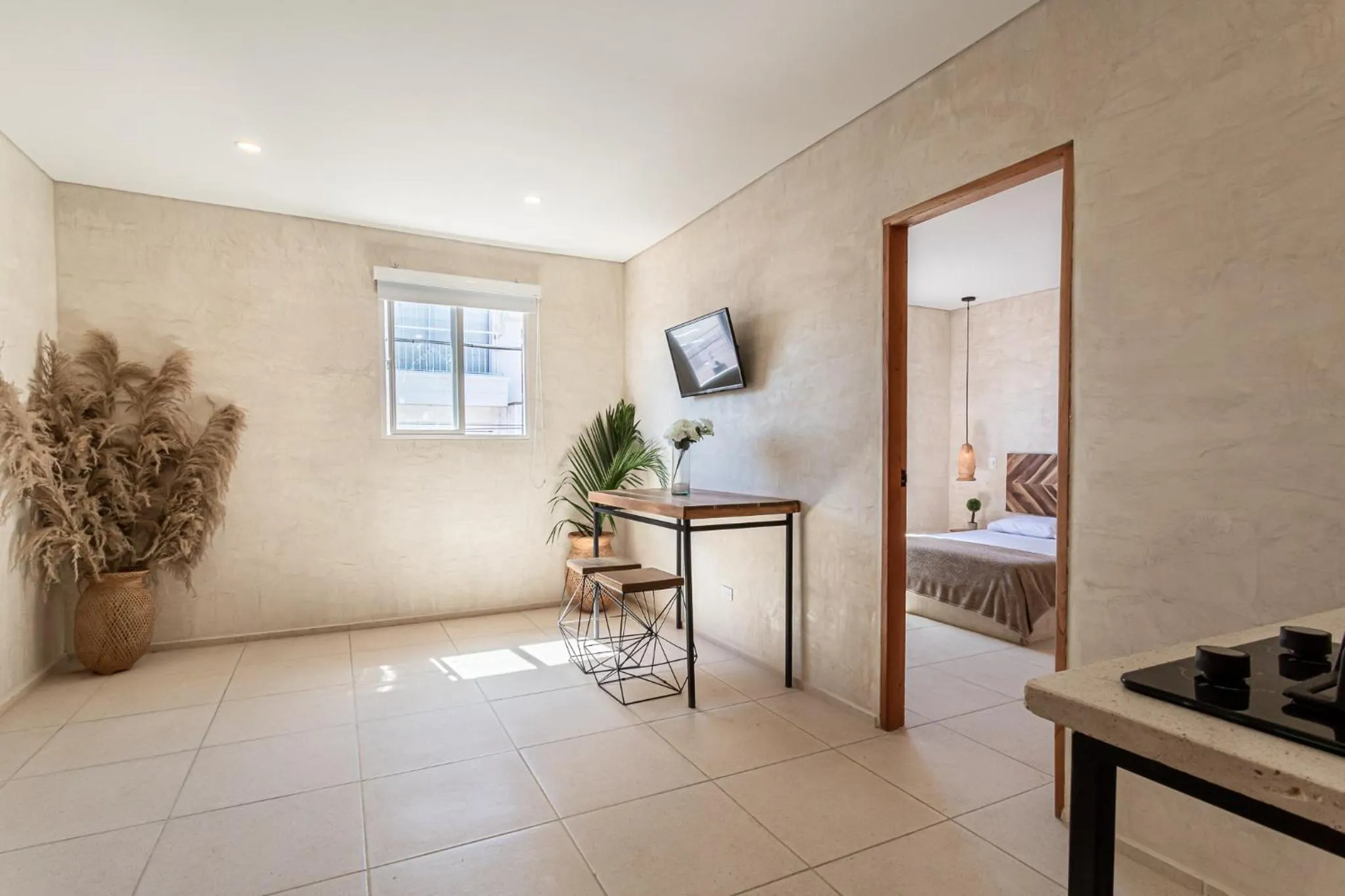 Dining area in Soy Local Santa Marta