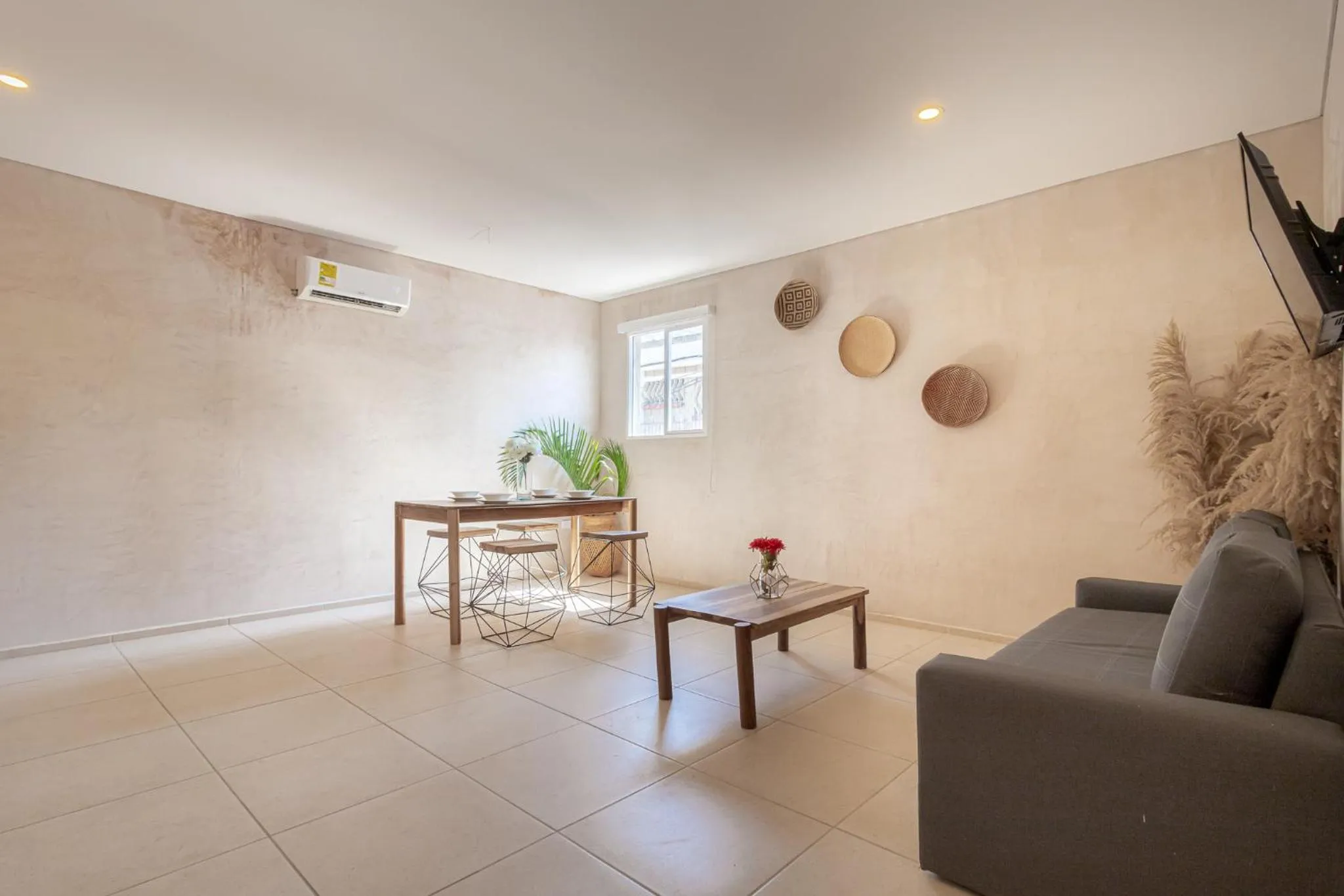 TV and multimedia in Soy Local Santa Marta