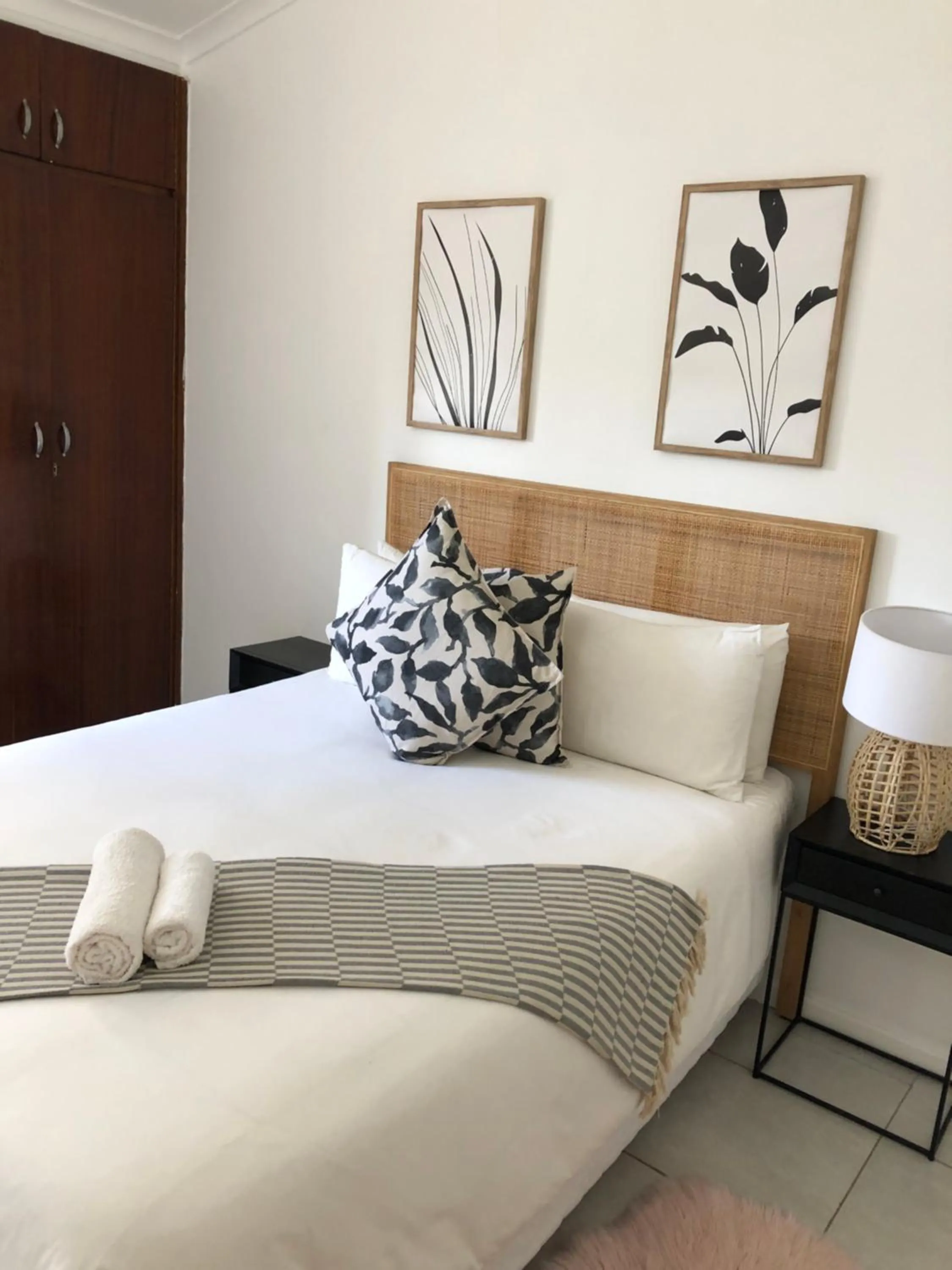 Bed in Bluebanana Lodge