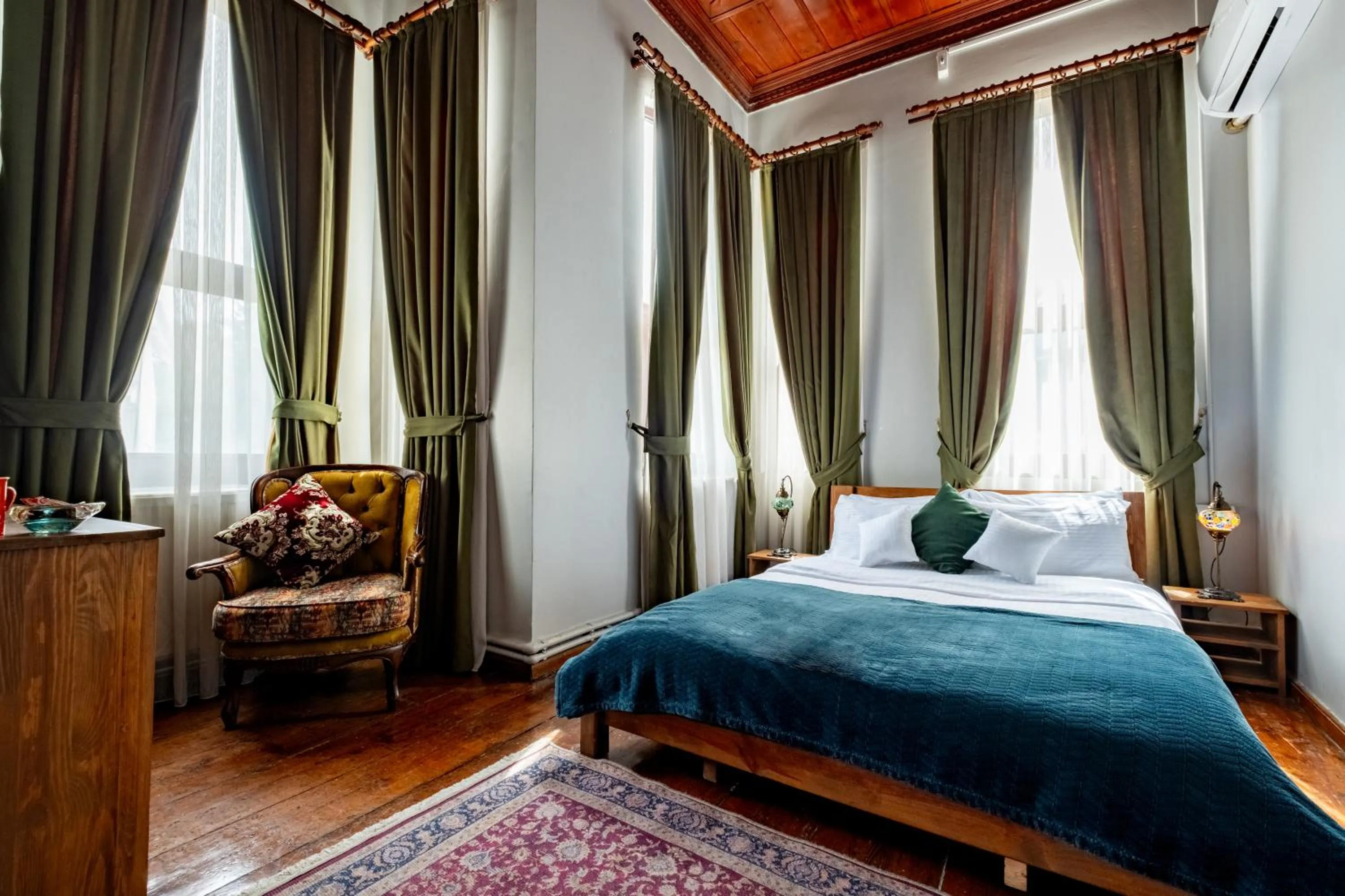 Bed in Nevalist Hotel