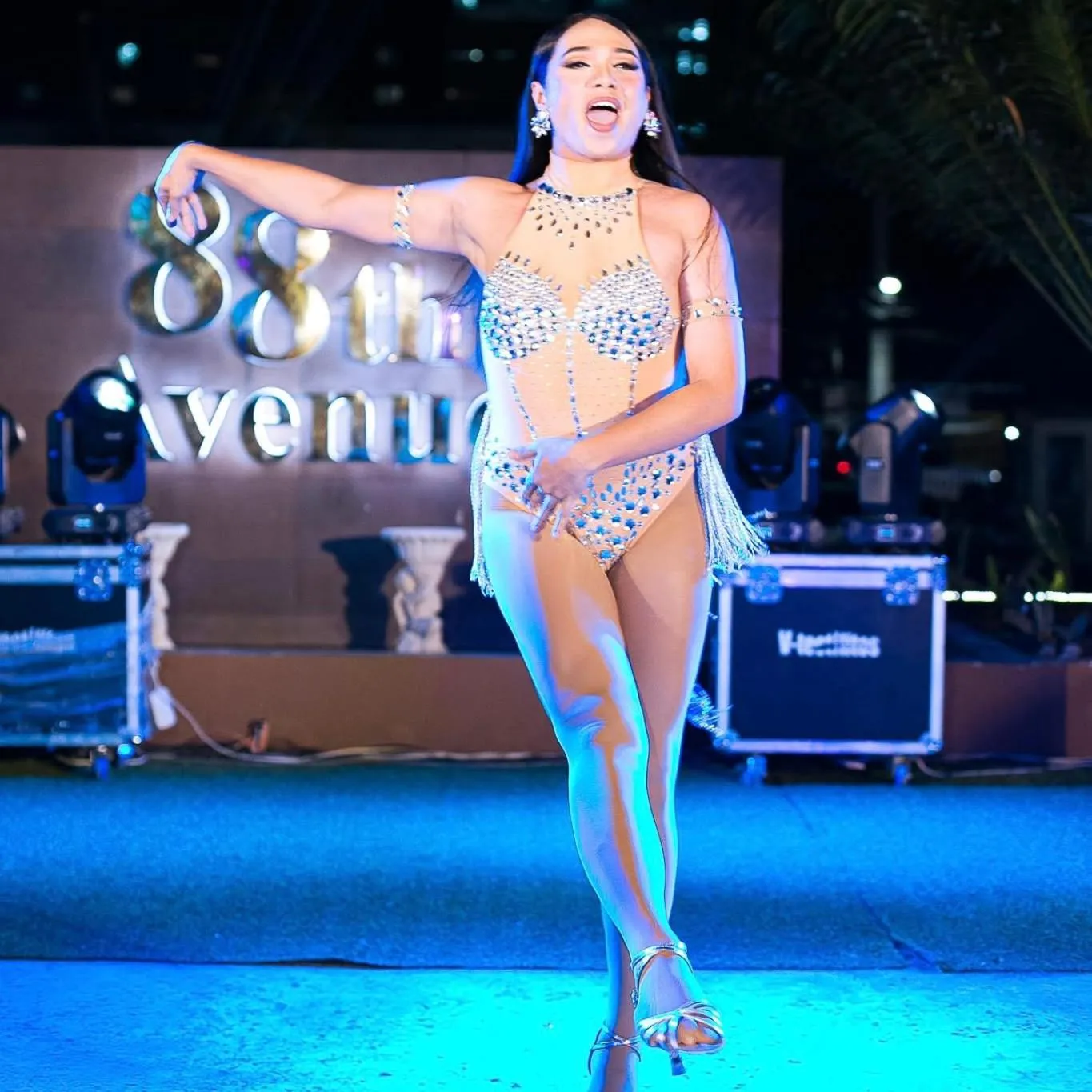 Evening entertainment in 88th Avenue