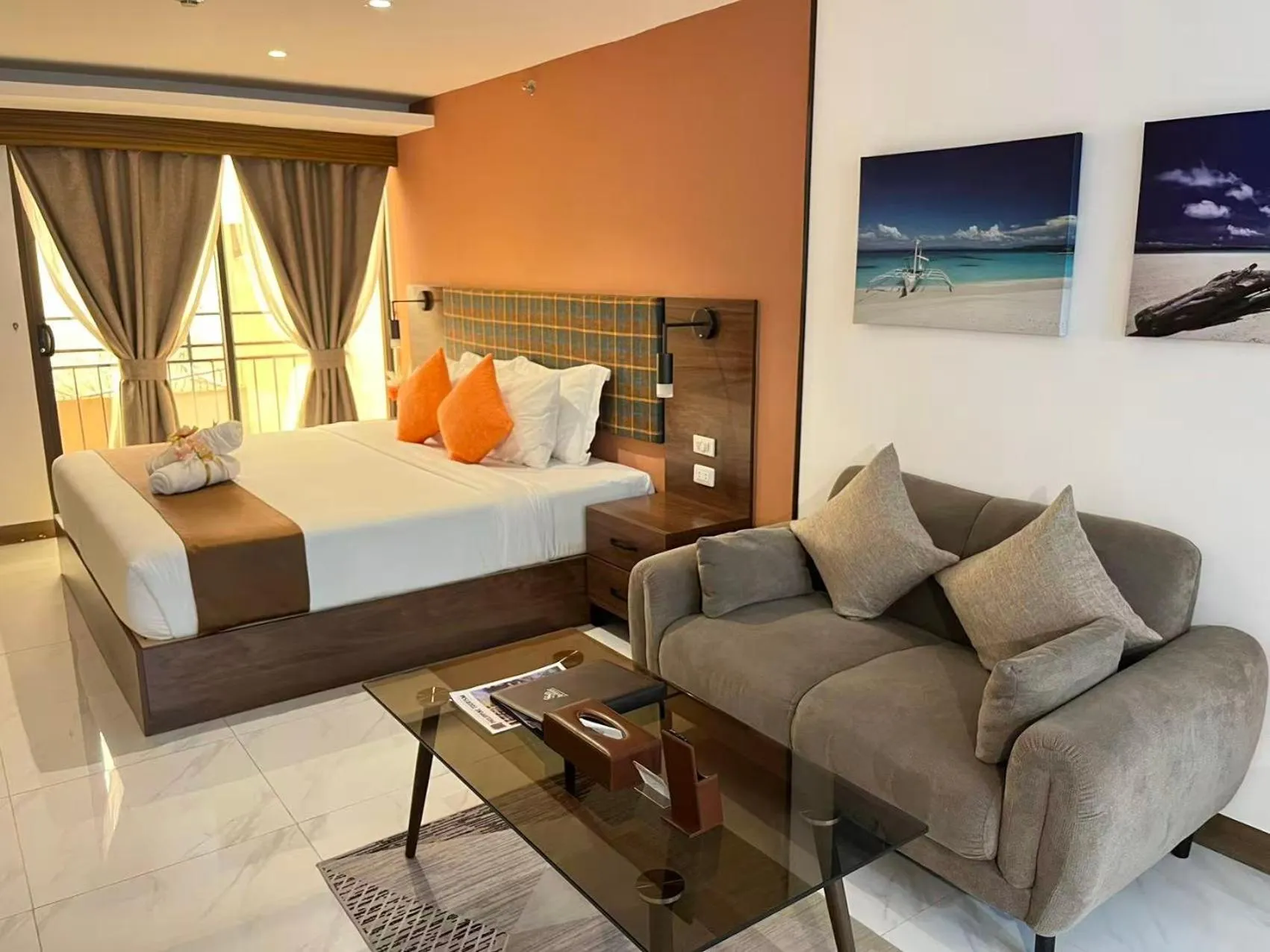 Bedroom, Bed in 88th Avenue