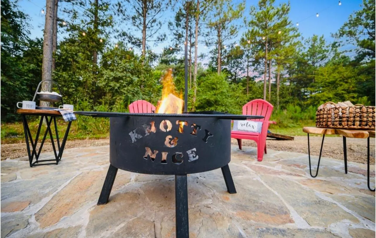 Patio in Knotty and Nice Luxury Cabin