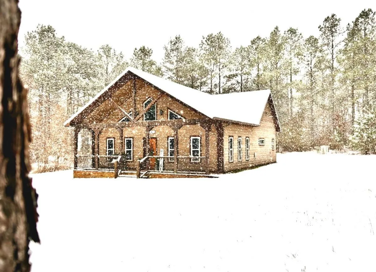 Knotty and Nice Luxury Cabin