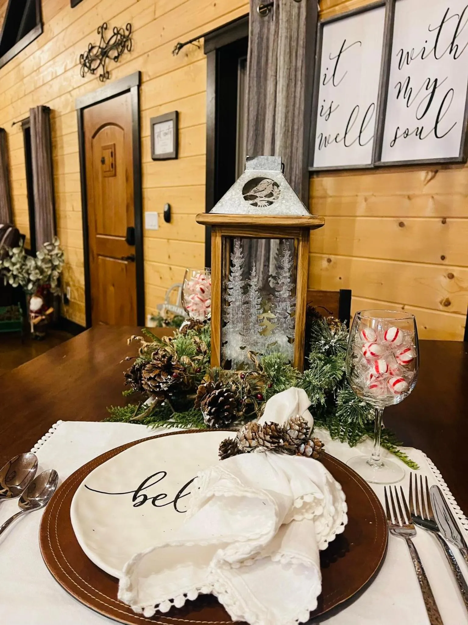 Knotty and Nice Luxury Cabin