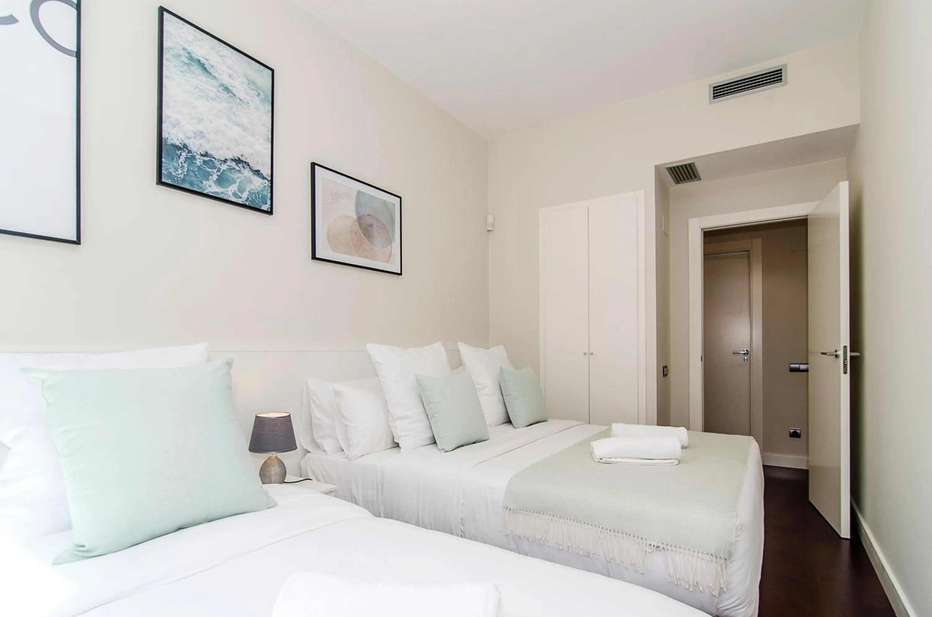 Bed in Sitges Spaces Garden Paradise 3 bedroom, 3 bathroom, huge PRIVATE garden-terrace, pool- sleeps up to 8