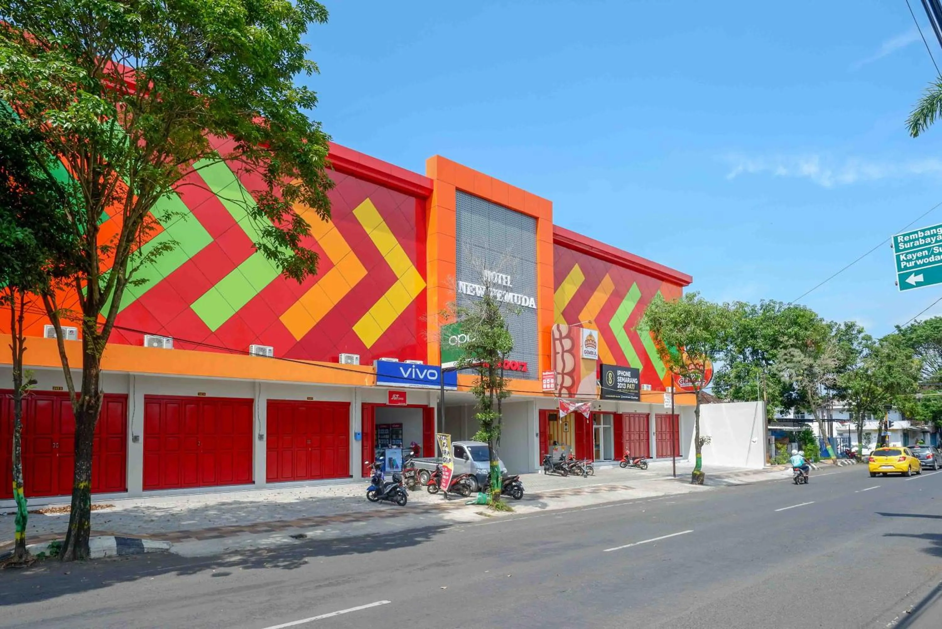 Property building in RedDoorz Plus @ Jl Pemuda Pati