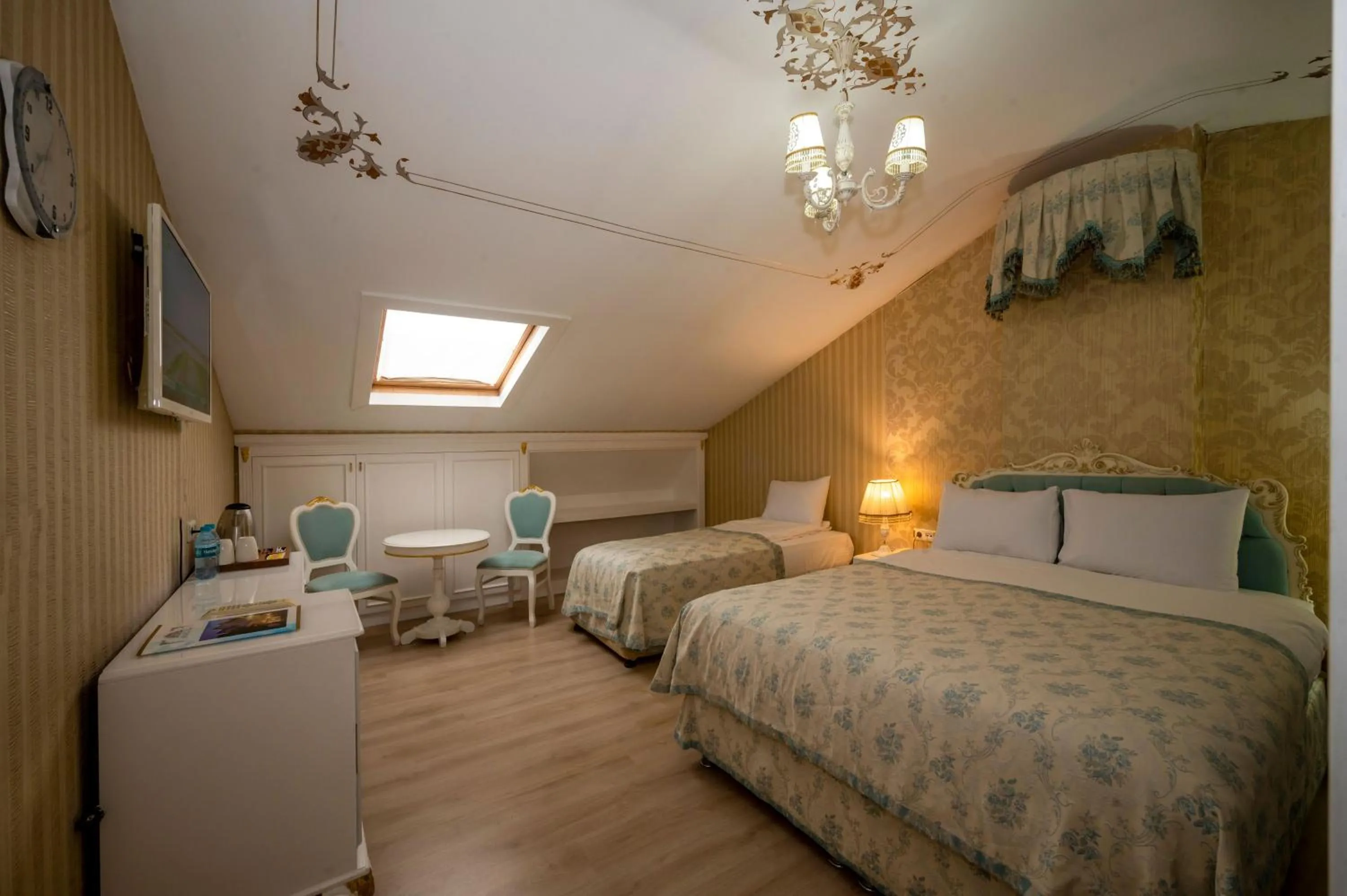 Bed in Villa Paradiso Hotel & Spa