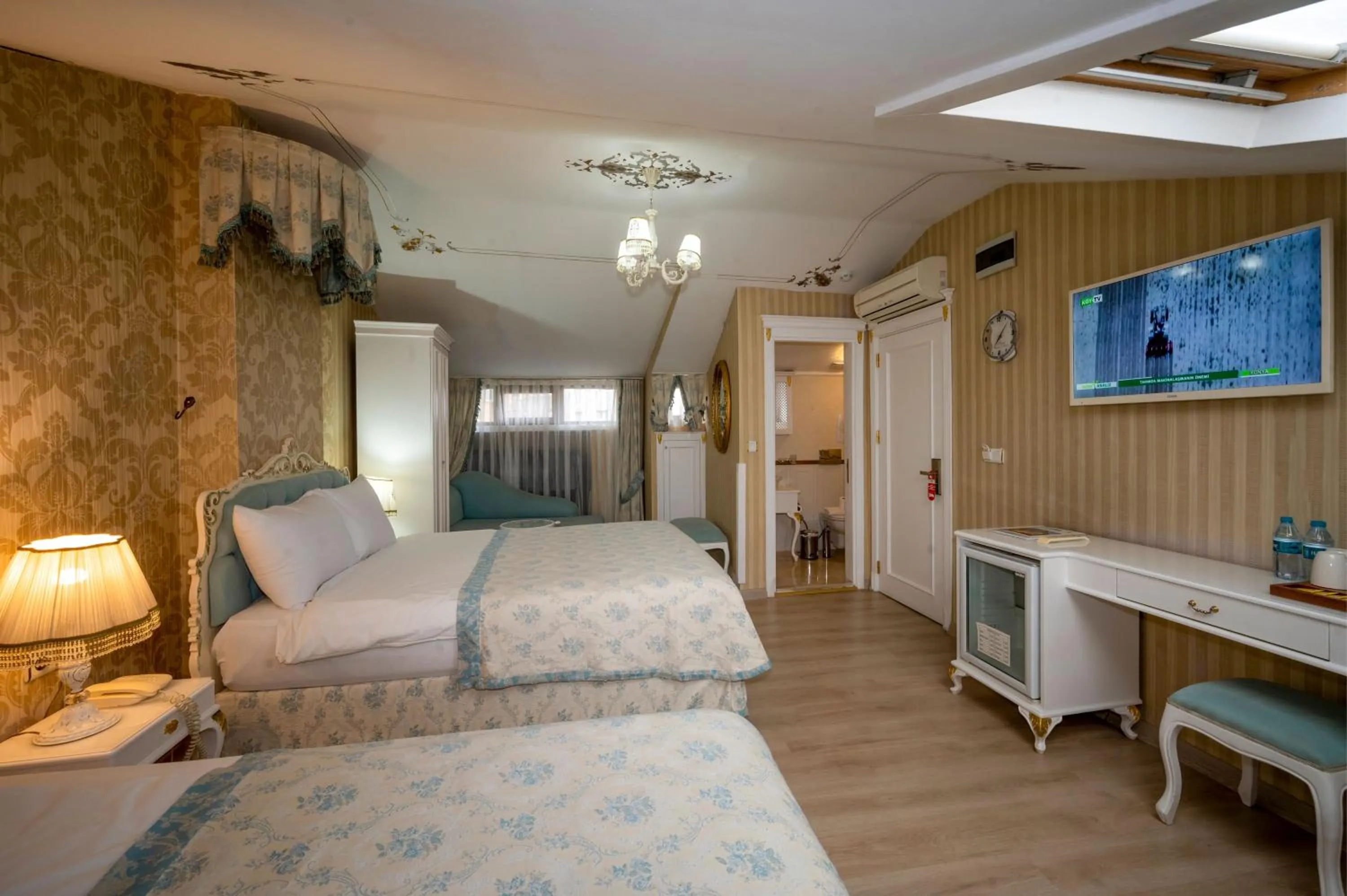 Photo of the whole room, Bed in Villa Paradiso Hotel & Spa