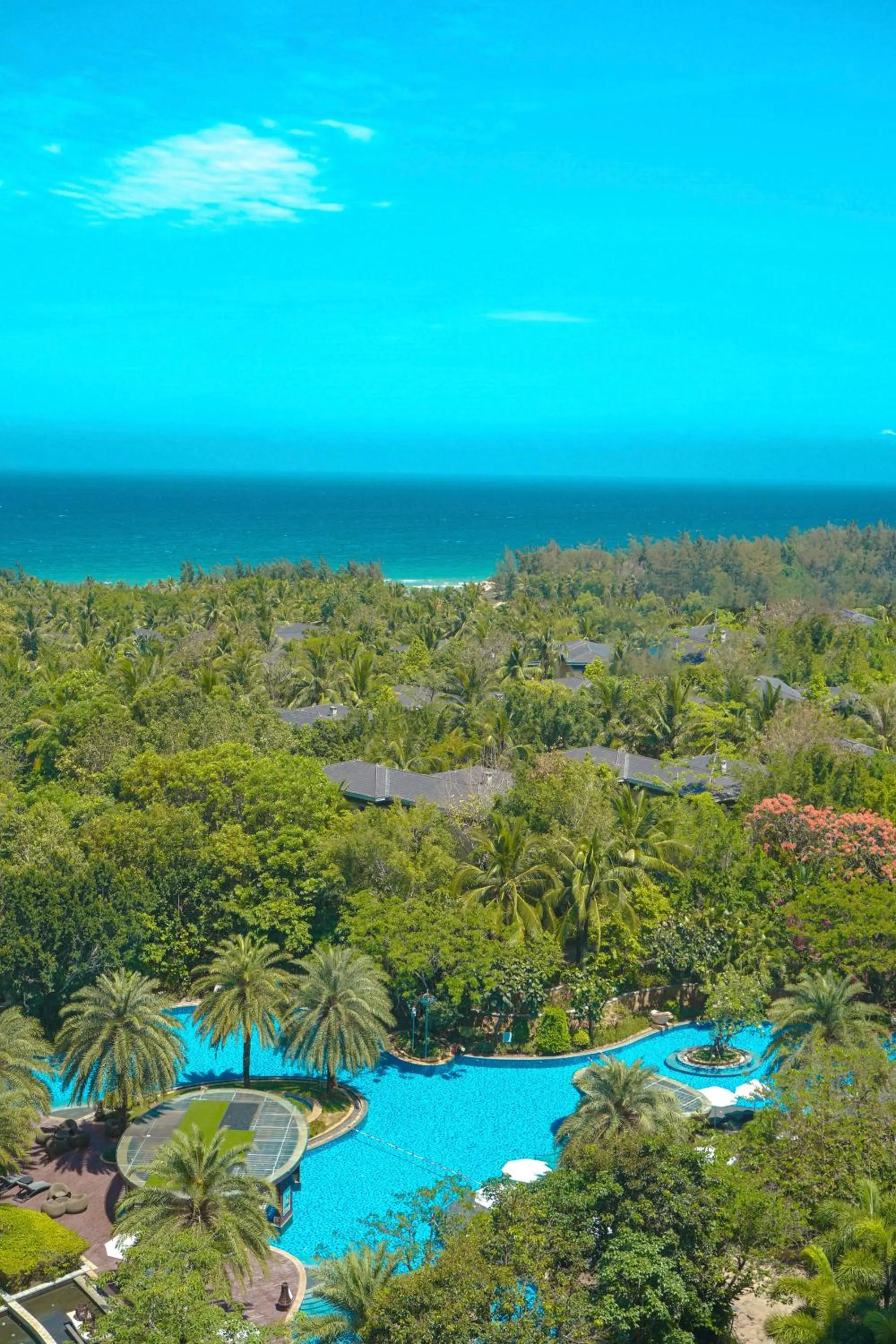 Swimming pool in InterContinental Sanya Haitang Bay Resort by IHG