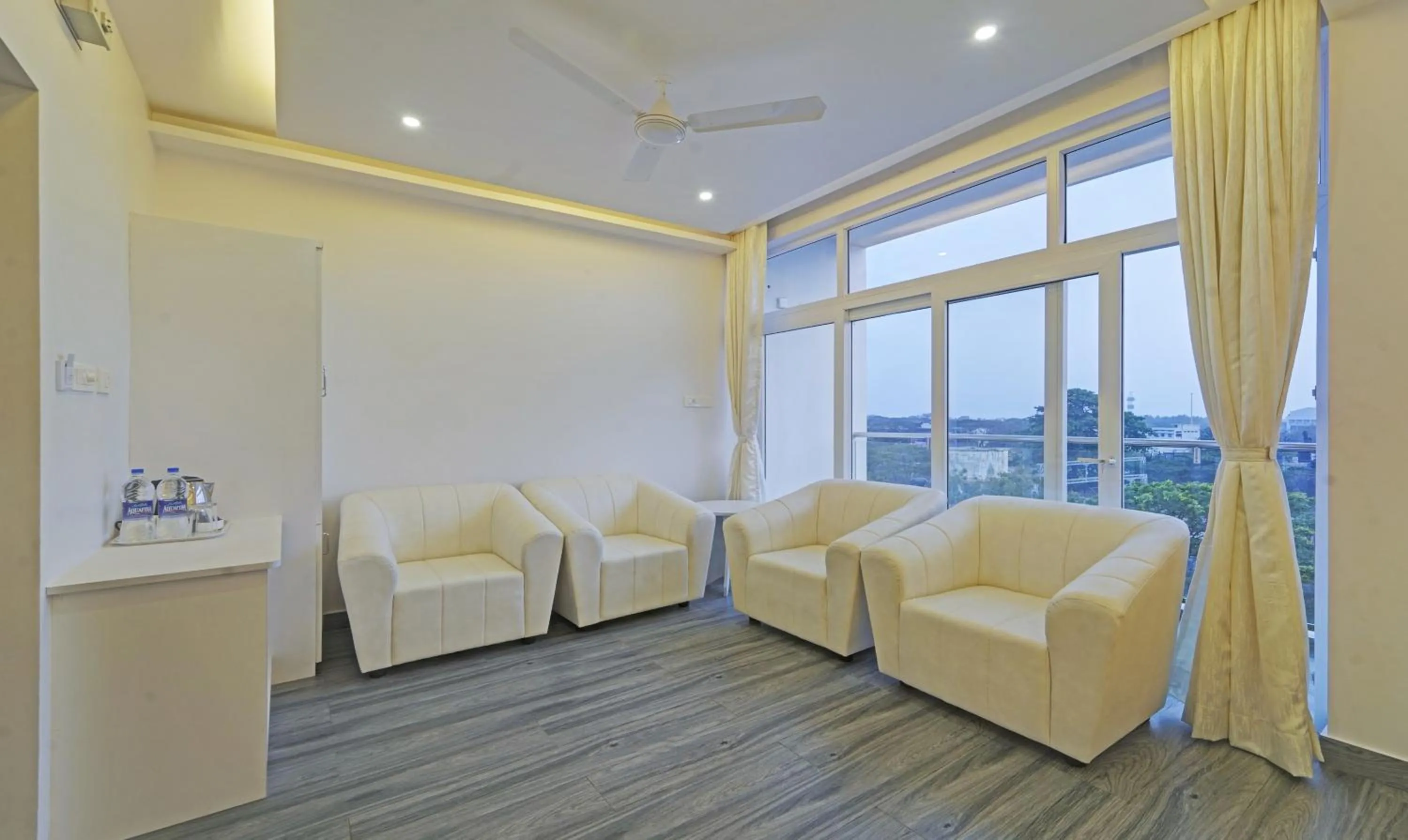 Seating area in Treebo Premium Raffis' Andalusia Bay Way