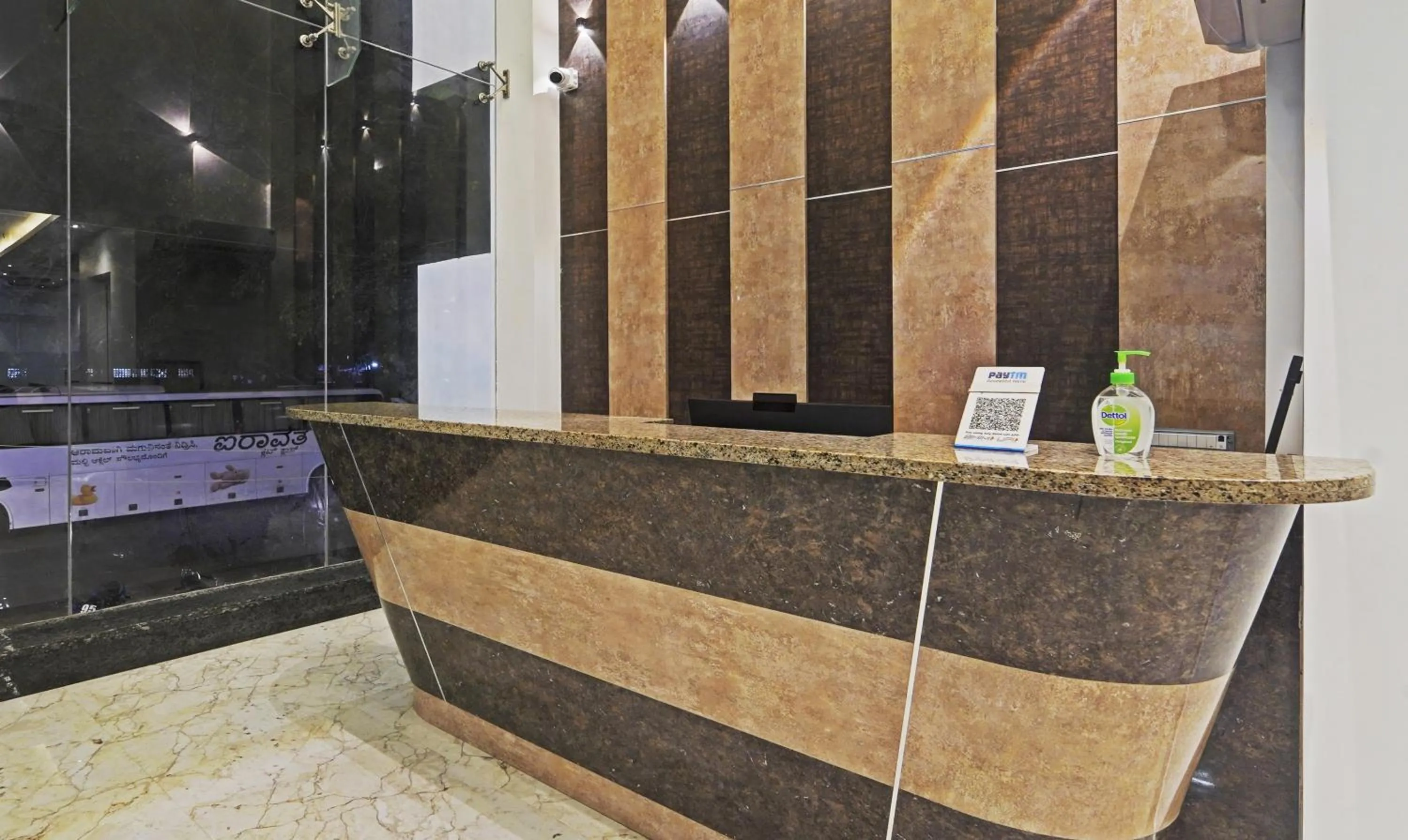 Lobby or reception in Treebo Premium Raffis' Andalusia Bay Way