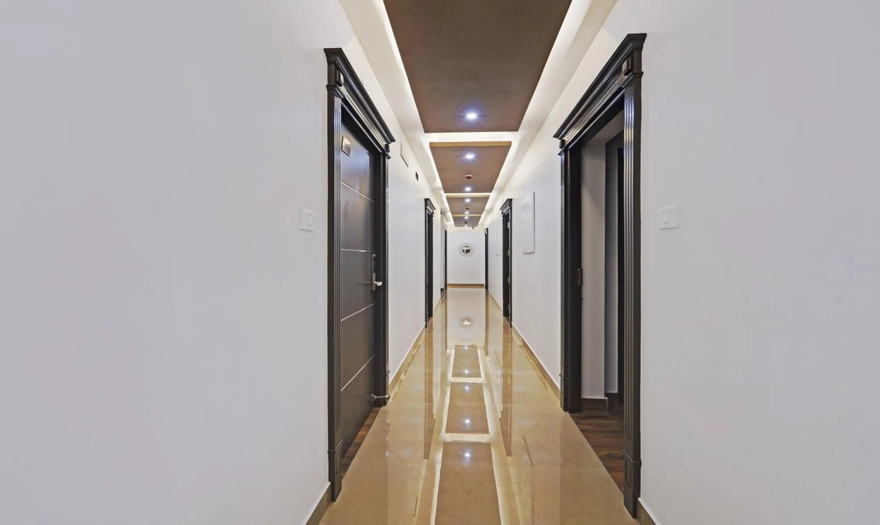 Lobby or reception in Treebo Premium Raffis' Andalusia Bay Way