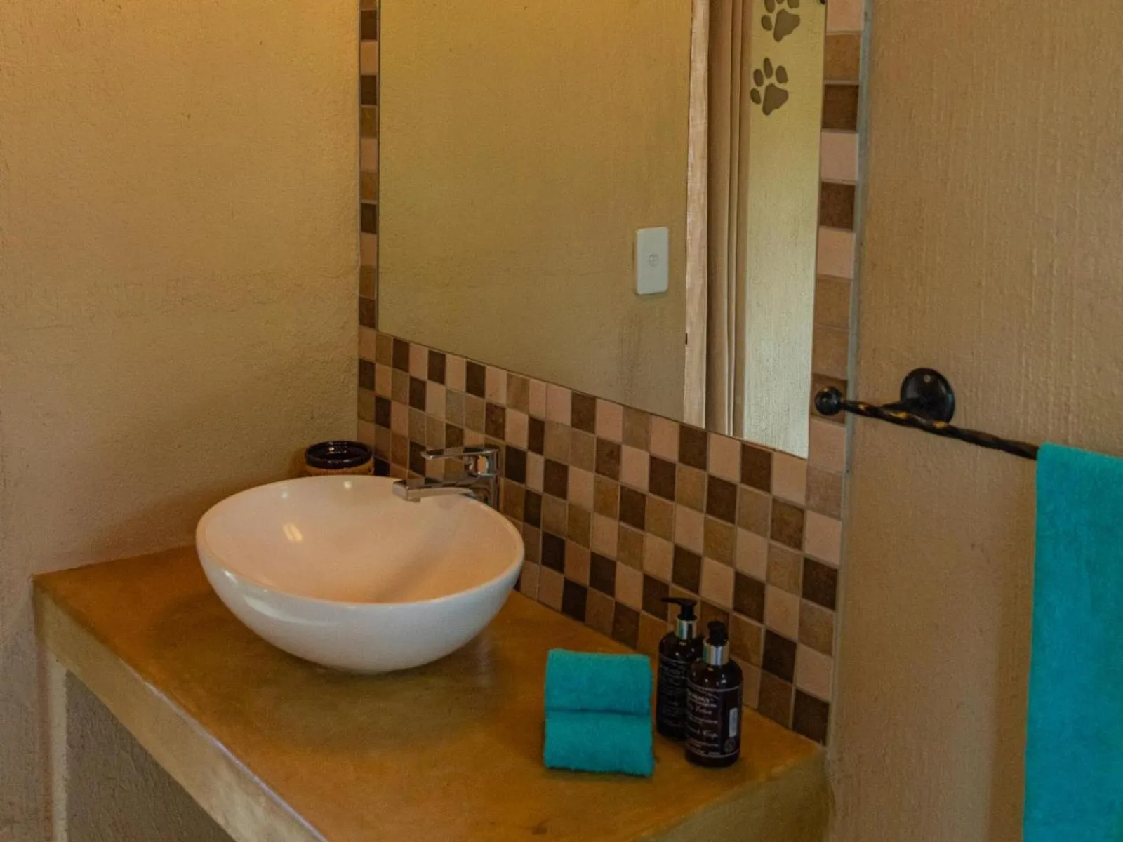 Bathroom in Impala Cottage