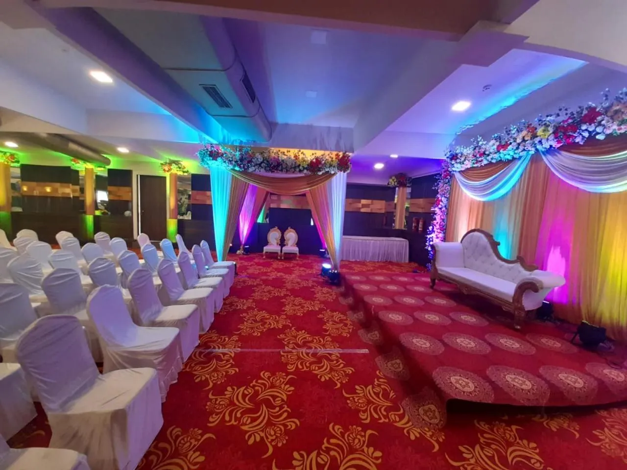 Banquet/Function facilities in Hotel Mumbai House Juhu, Santacruz West, Mumbai