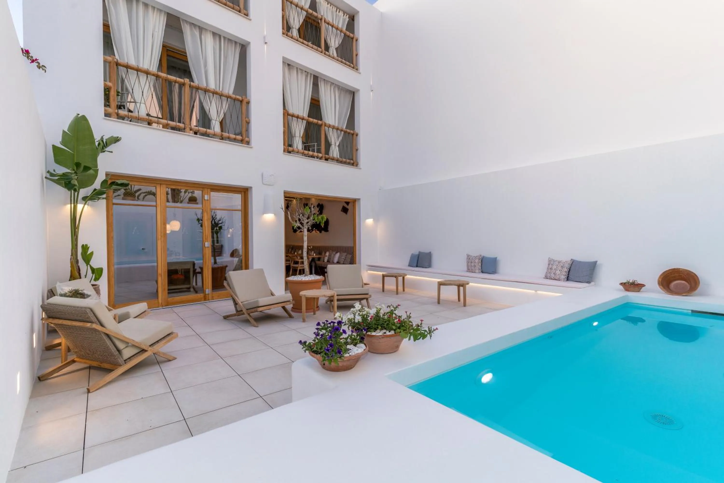 Patio in Hotel S'Antiga Adults Only