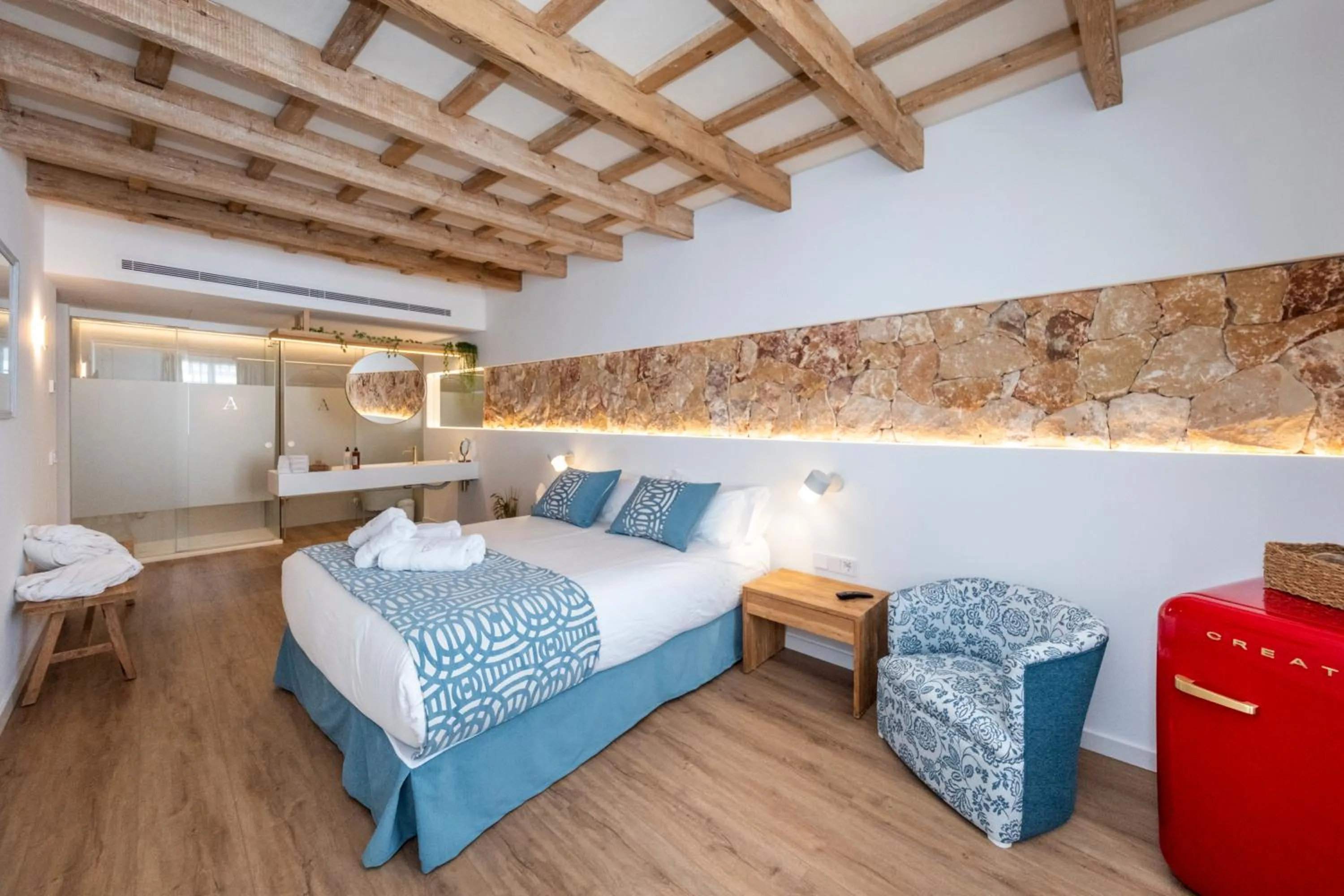 Bed in Hotel S'Antiga Adults Only