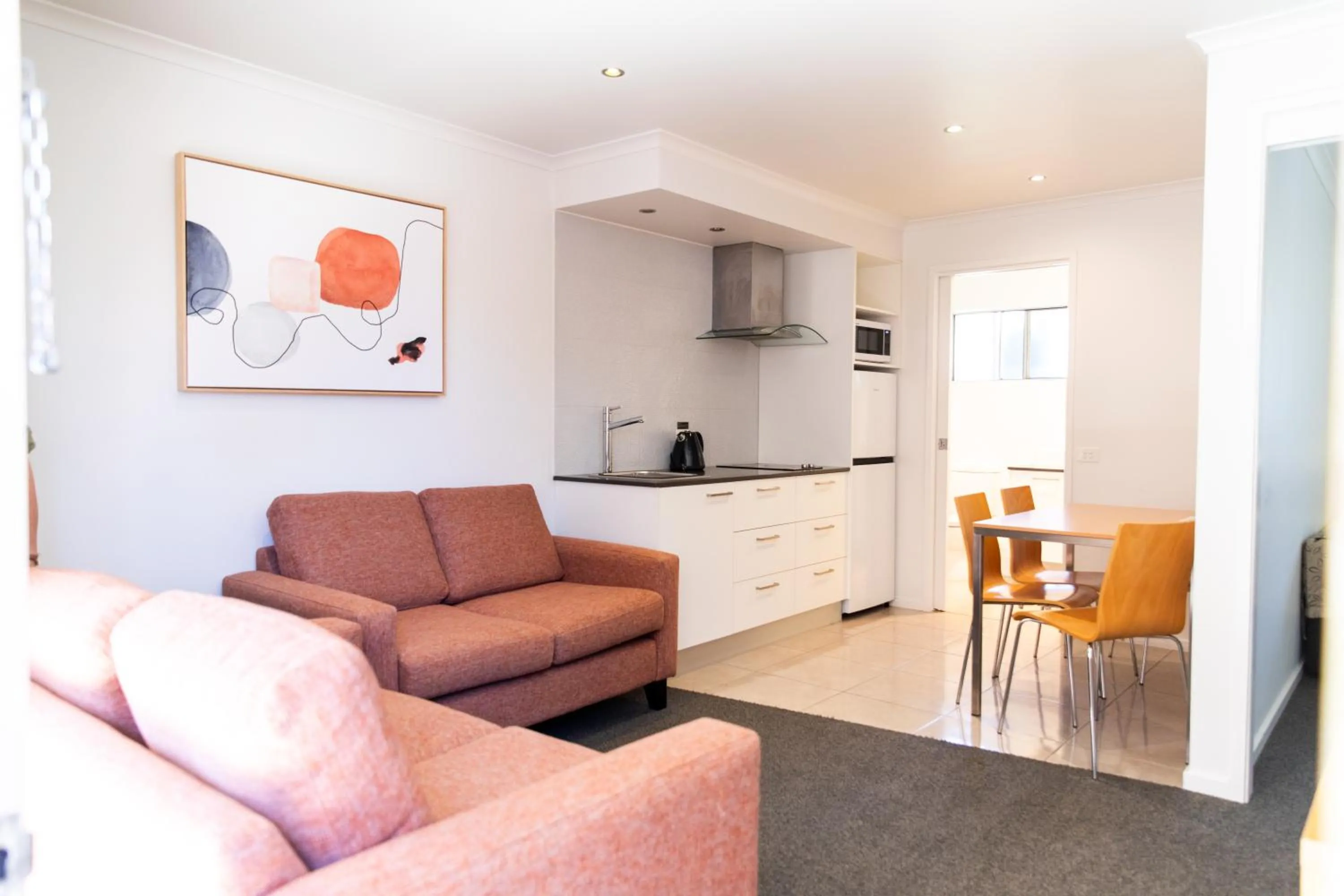 kitchen in Tea House Motor Inn