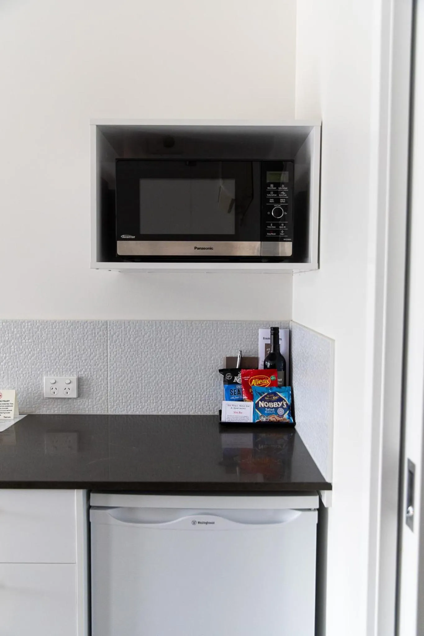 Kitchen or kitchenette in Tea House Motor Inn