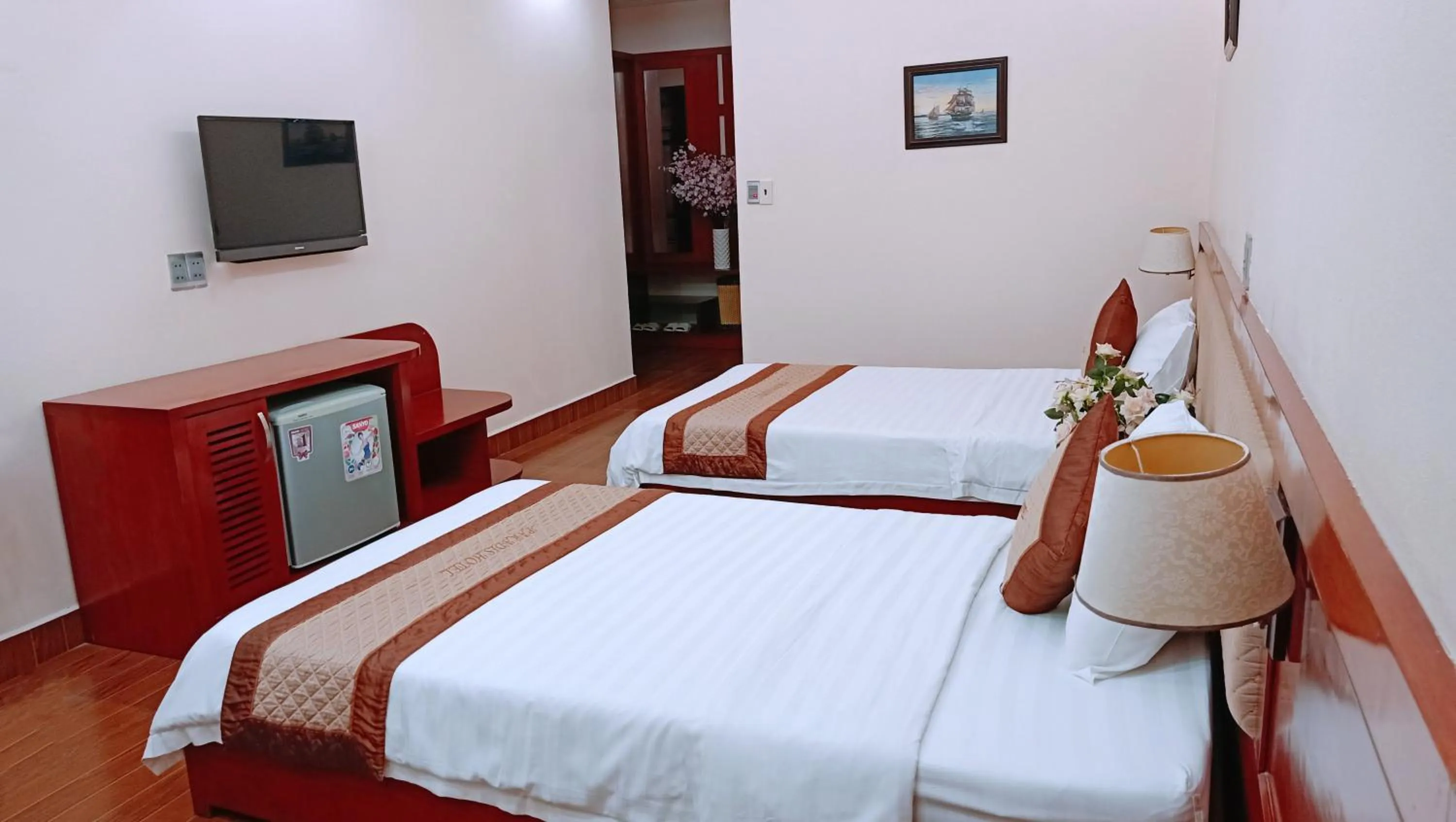 Bed in Paradis Hotel