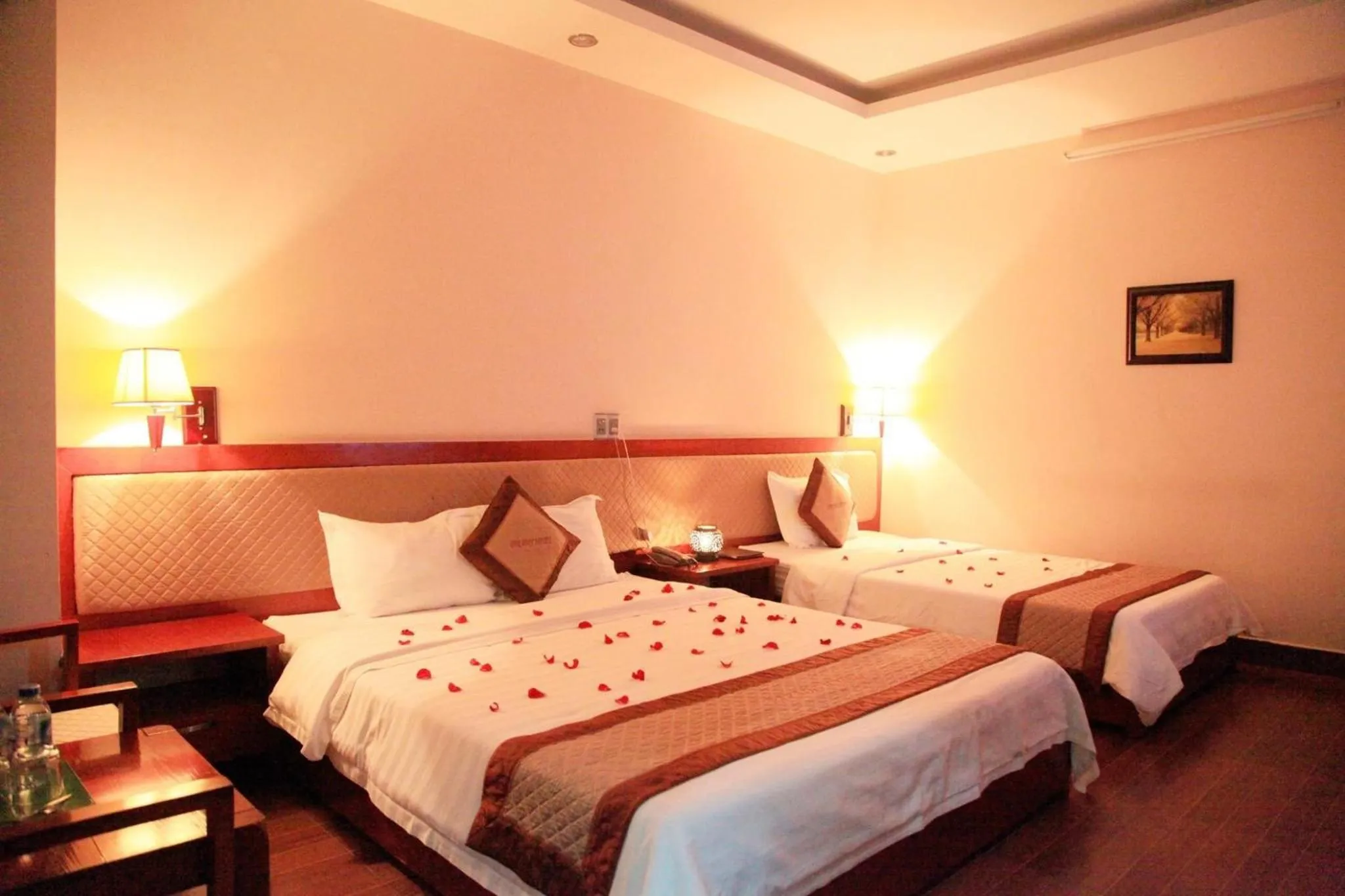 Bed in Paradis Hotel